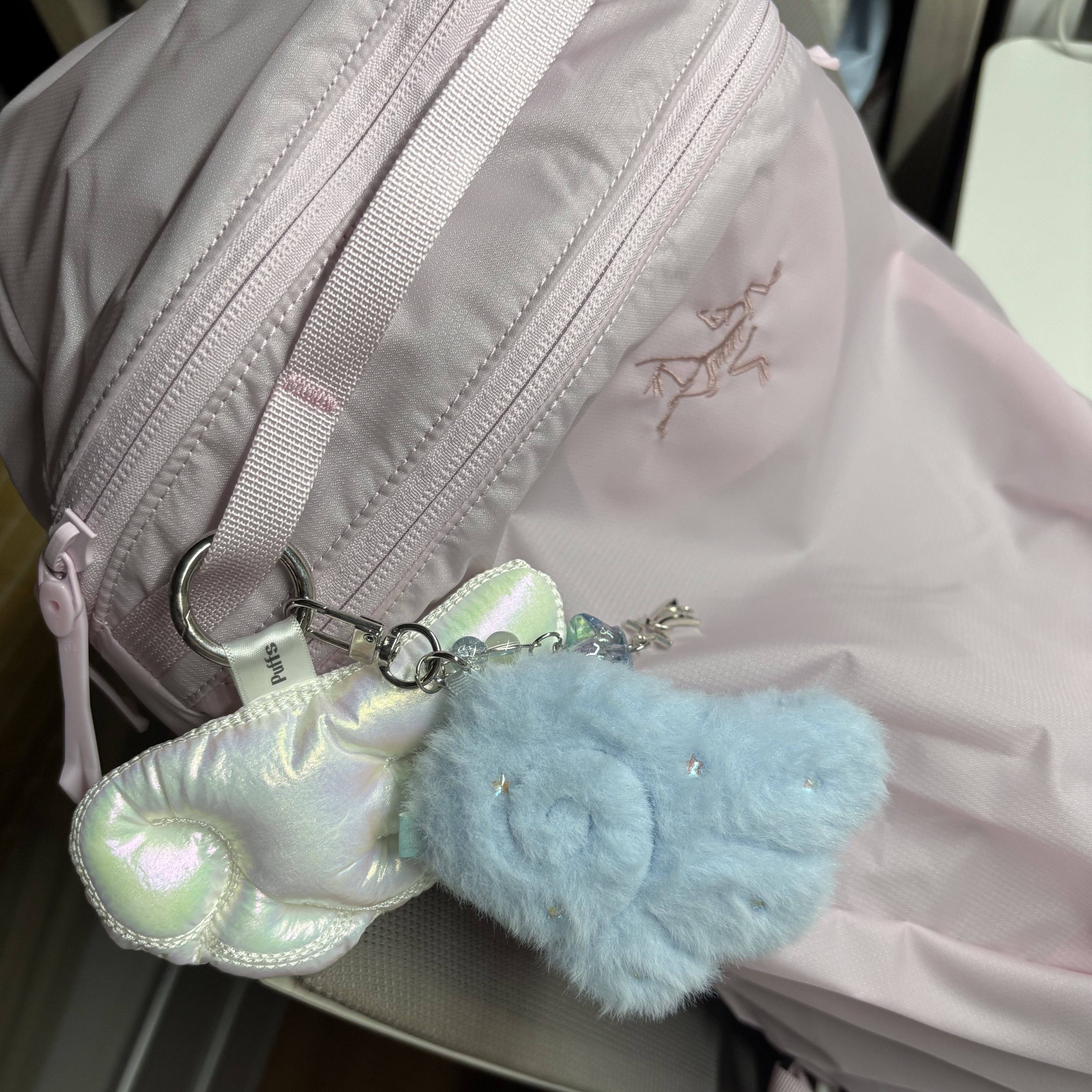 Arc'teryx Heliad 15 Backpack Pink Glow 착용 스타일 - 1