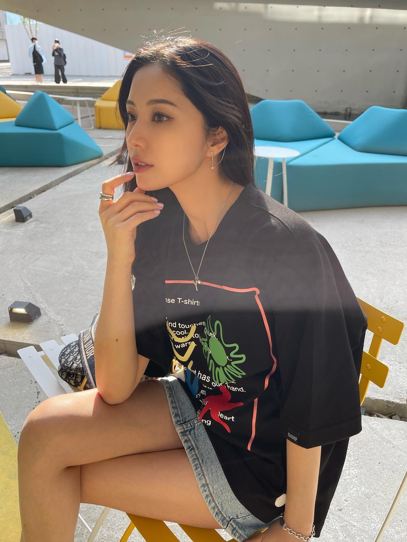Don't Ask My Plan 4 Sense Oversized Tee - Black 착용 스타일 - 1