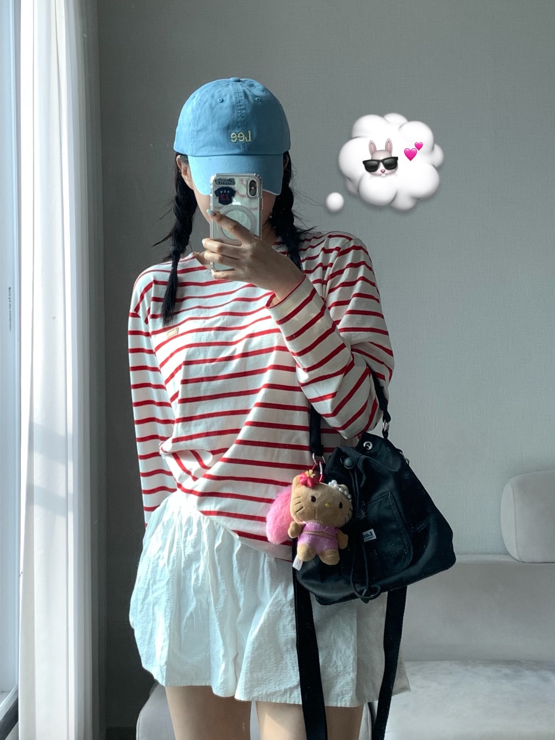 Sanrio Hello Kitty Gogo Gal Collection Mascot Keychain with Tail Tan 착용 스타일