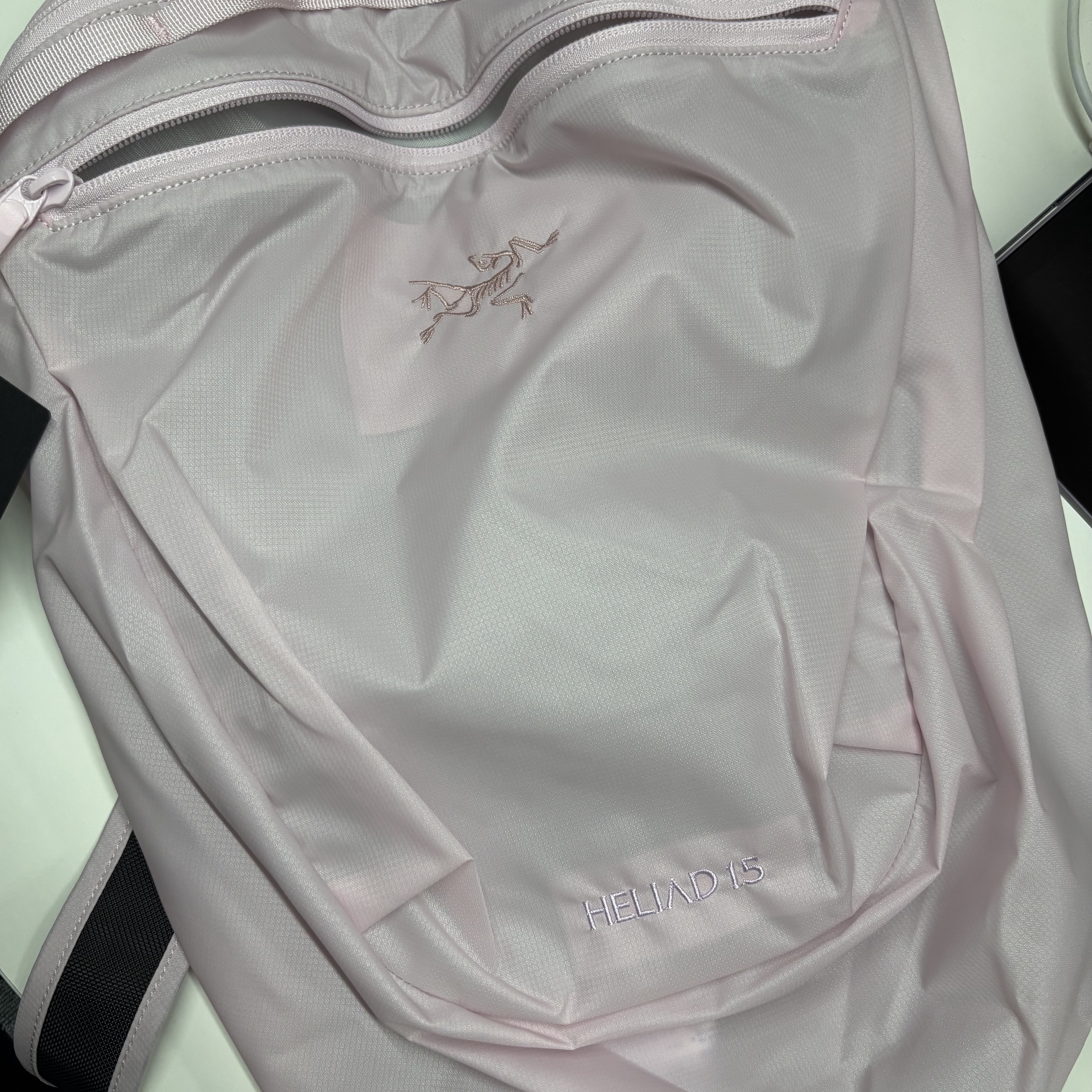 Arc'teryx Heliad 15 Backpack Pink Glow 착용 스타일 - 2