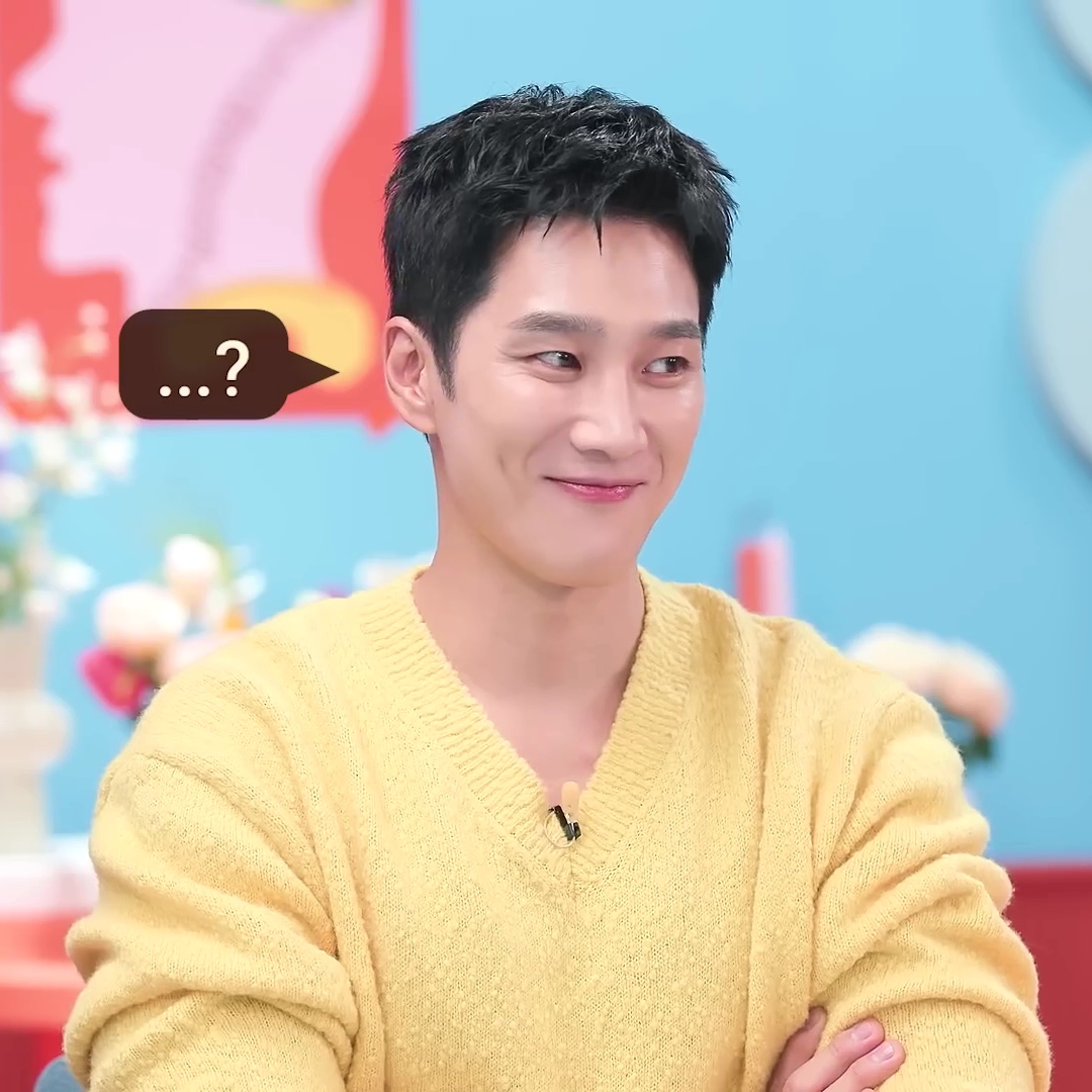 STU Casentino V-Neck Knit Yellow 착용 스타일 - 3