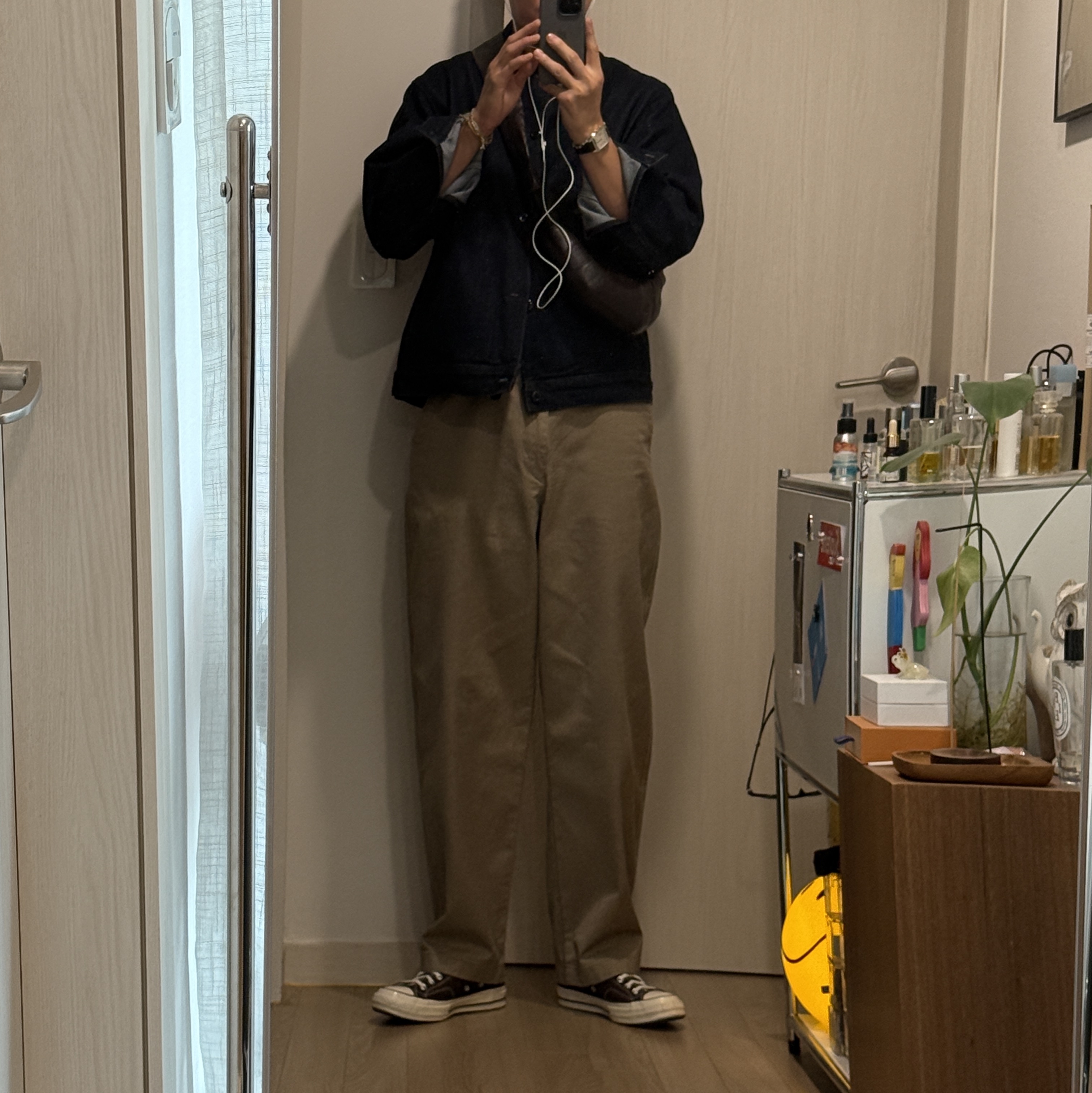 Lemaire Small Croissant Bag Soft Nappa Leather Black 착용 스타일 - 2