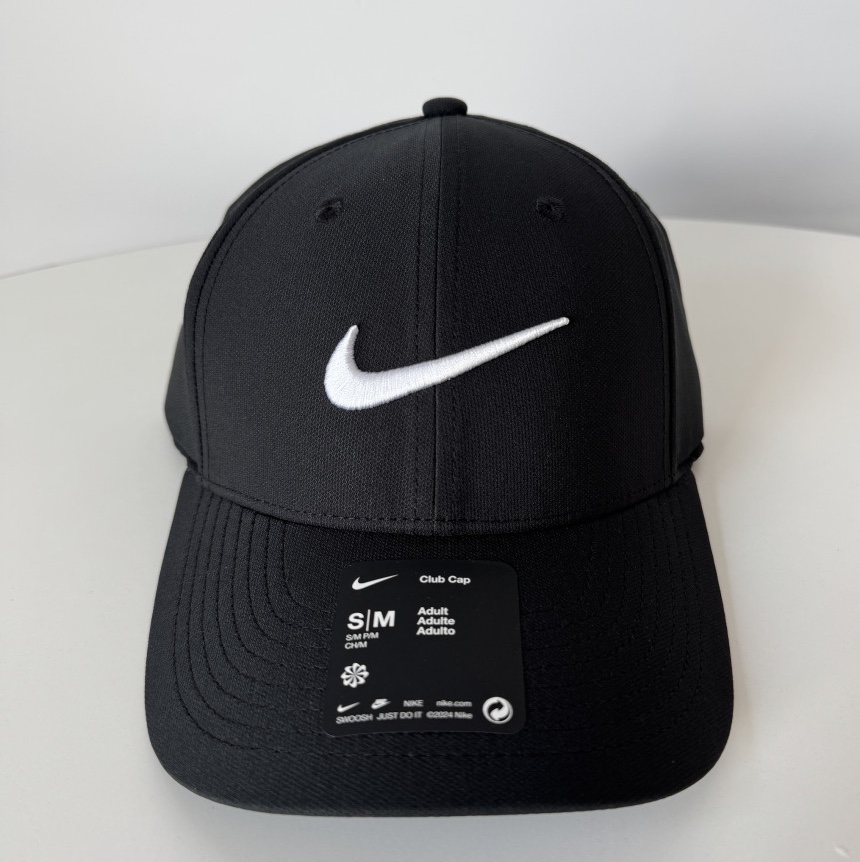 Nike Dri-Fit Club Structured Swoosh Cap Black, Nike Club Unstructured Denim Cap College Navy White 착용 스타일 - 1