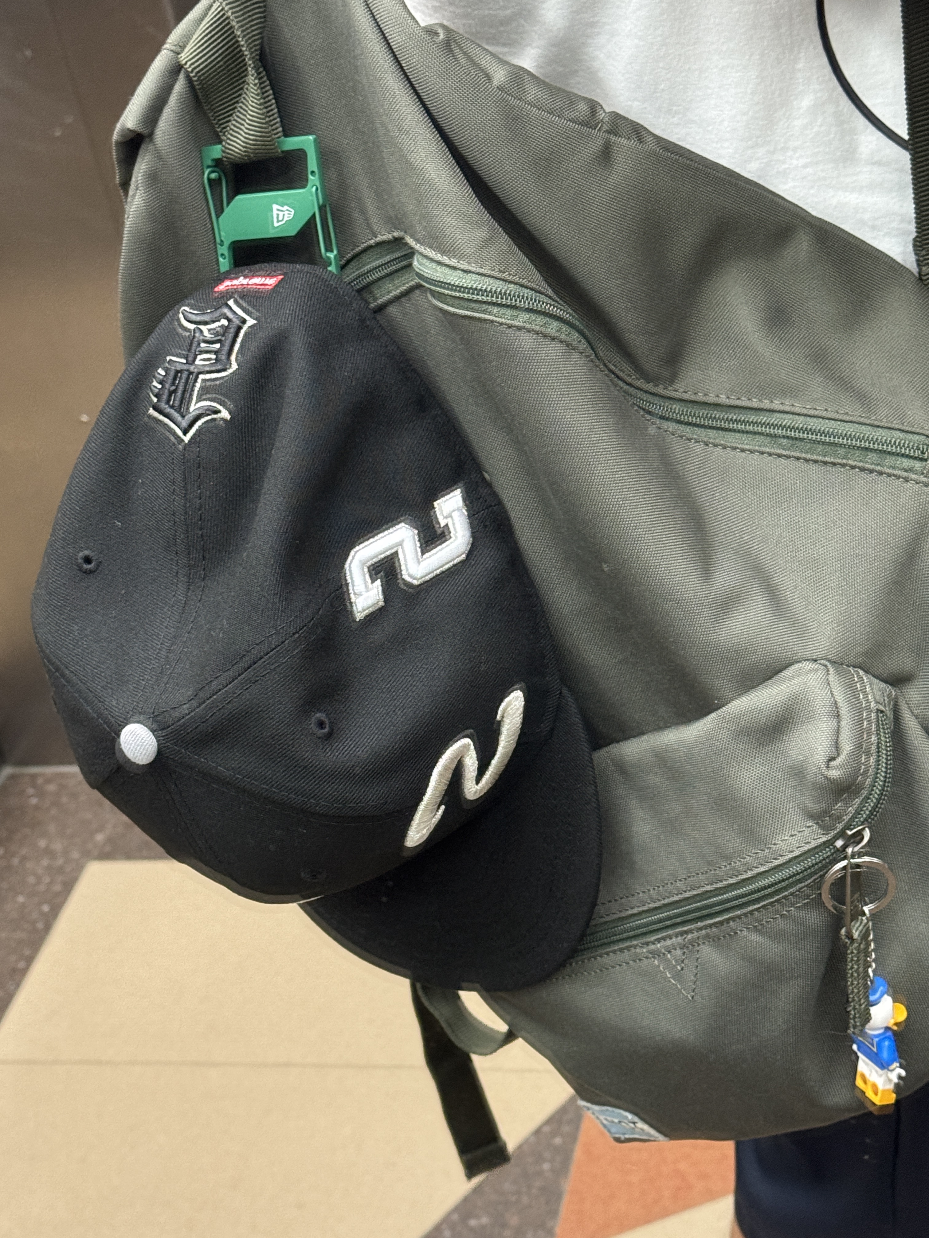 IAB Studio T-Shirt White, On Running Cloudvista 2 Cream Horizon 착용 스타일 - 5