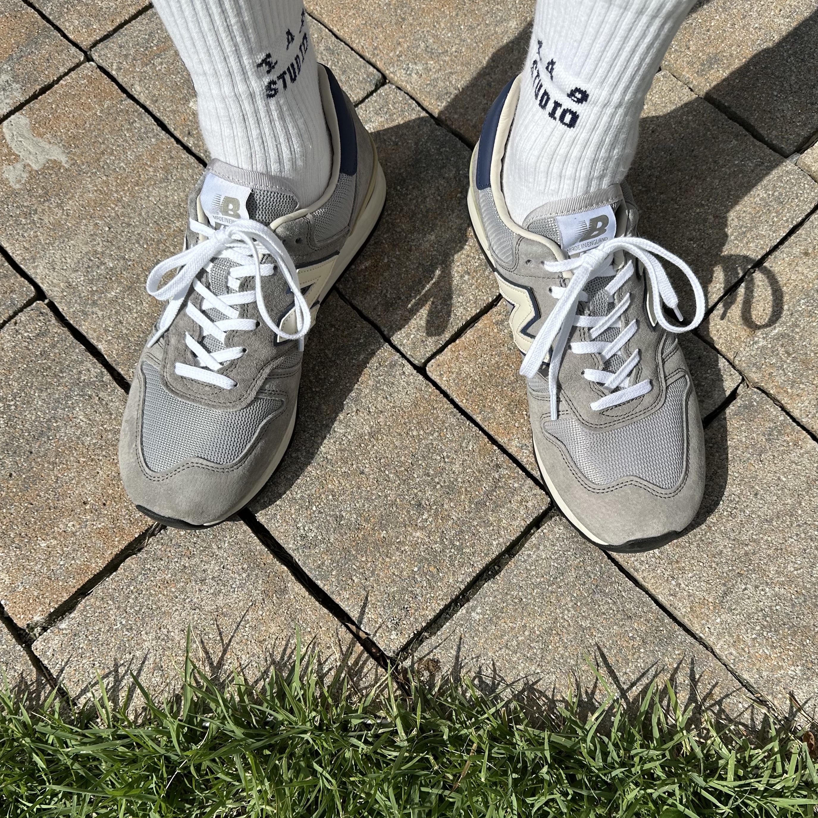 New Balance 670 Made in UK 40th Anniversary Grey 착용 스타일