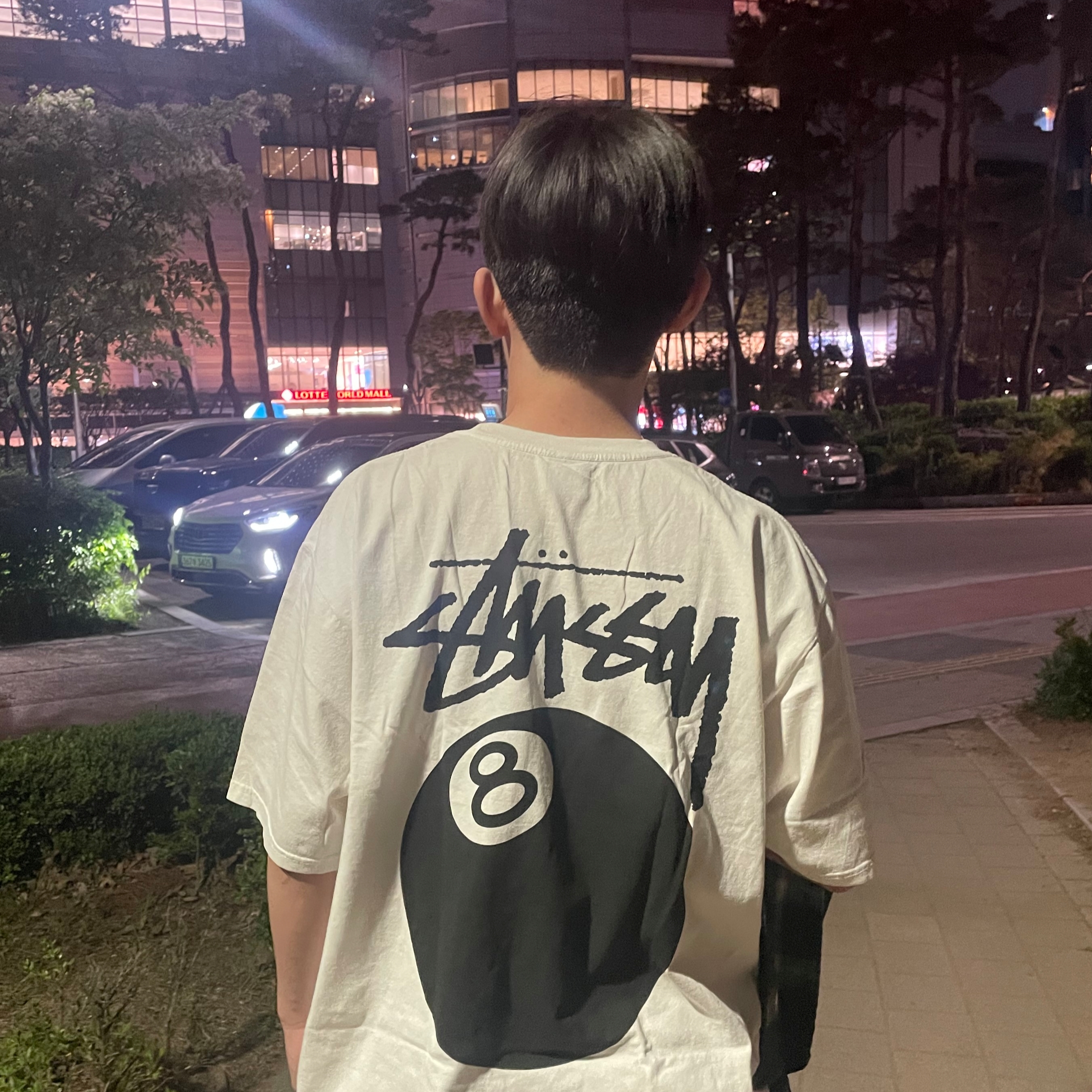 Stussy 8 Ball Pigment Dyed T-Shirt Natural 착용 스타일