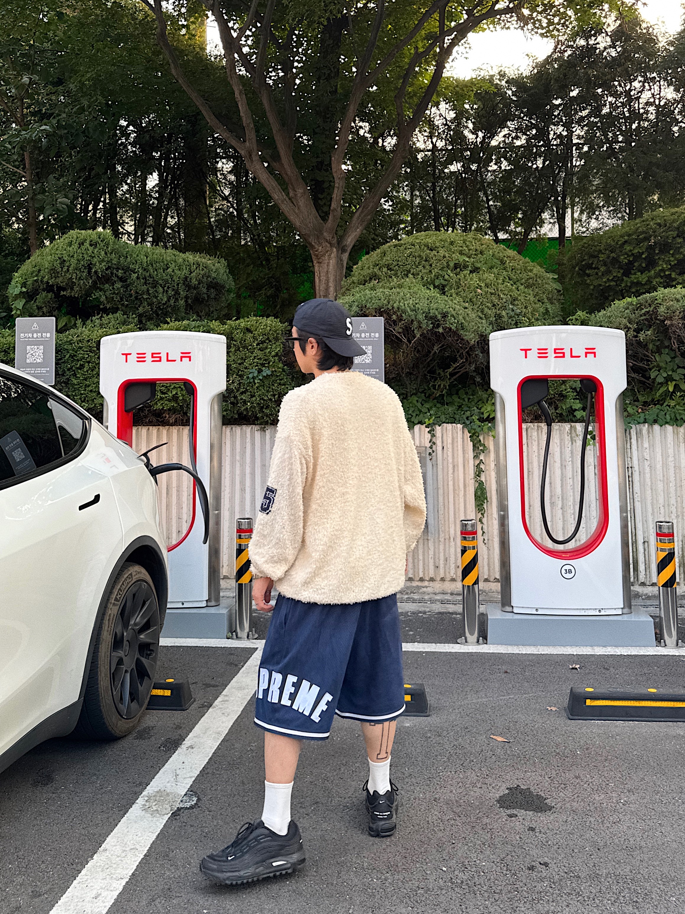 Supreme Seersucker S Logo 6-Panel Black - 24SS, Nike x Comme des Garcons Homme Plus Air Max TL 2.5 Black 착용 스타일 - 1