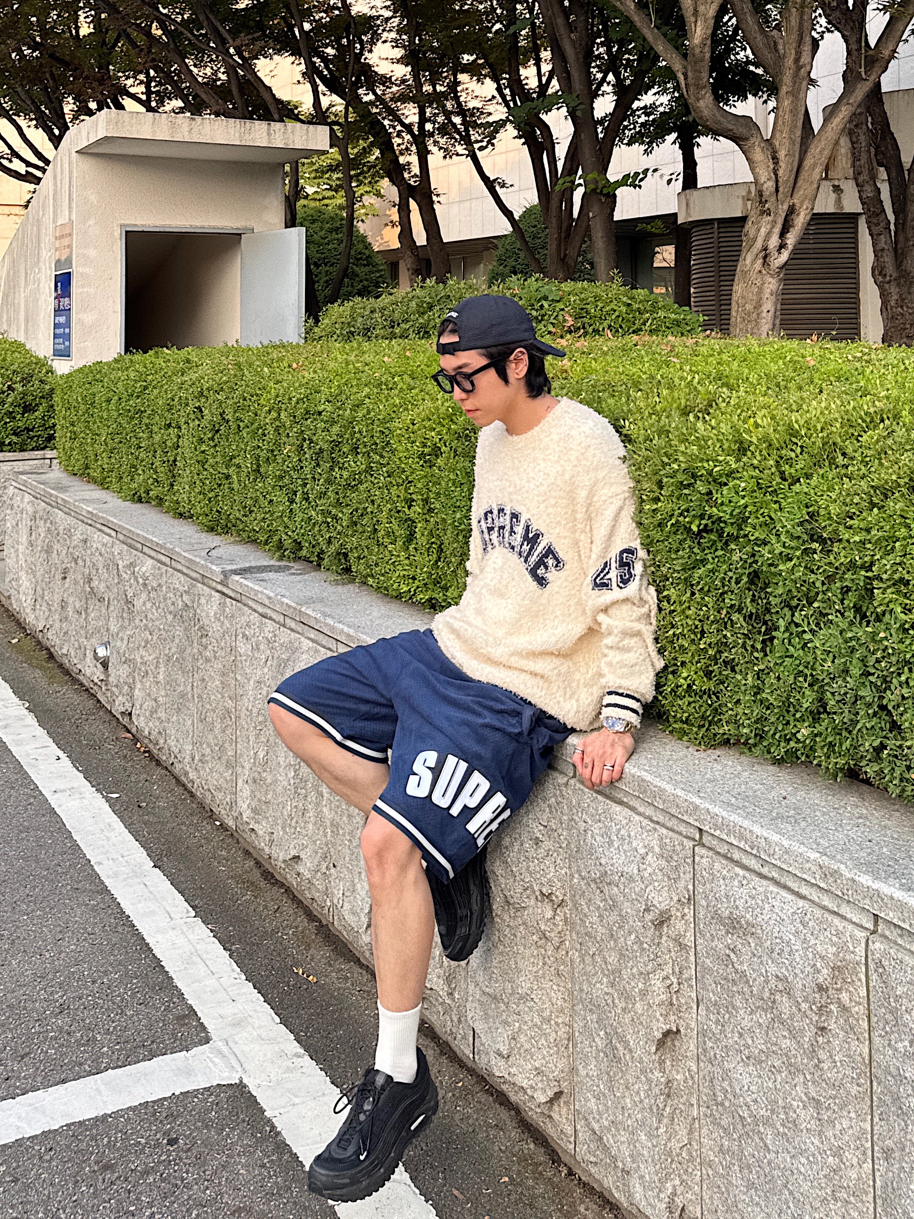 Supreme Seersucker S Logo 6-Panel Black - 24SS, Nike x Comme des Garcons Homme Plus Air Max TL 2.5 Black 착용 스타일 - 4