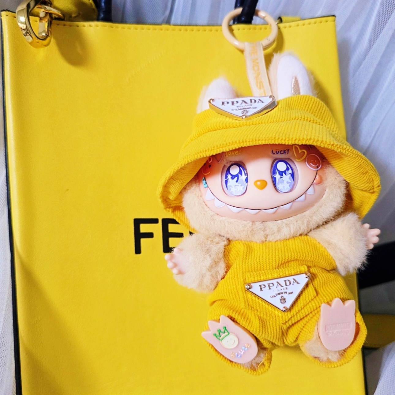 Pop Mart Labubu Let's Play Together Doll Series Sealed Case (1 Blind Box), Pop Mart Labubu Let's Play Together Doll Series Baba Keyring (Opened Case) 착용 스타일
