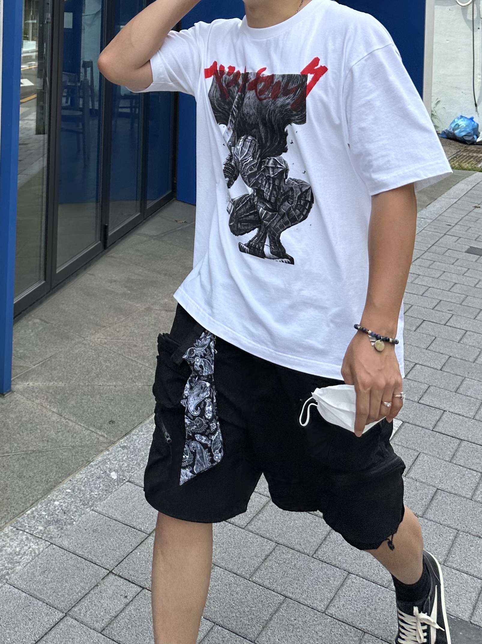 Uniqlo UT x Berserk Manga Curation Graphic T-Shirt A White - KR, Rick Owens Vintage Sneakers in Full Grain Calf Leather And Velour Suede Black Milk Milk 착용 스타일 - 1