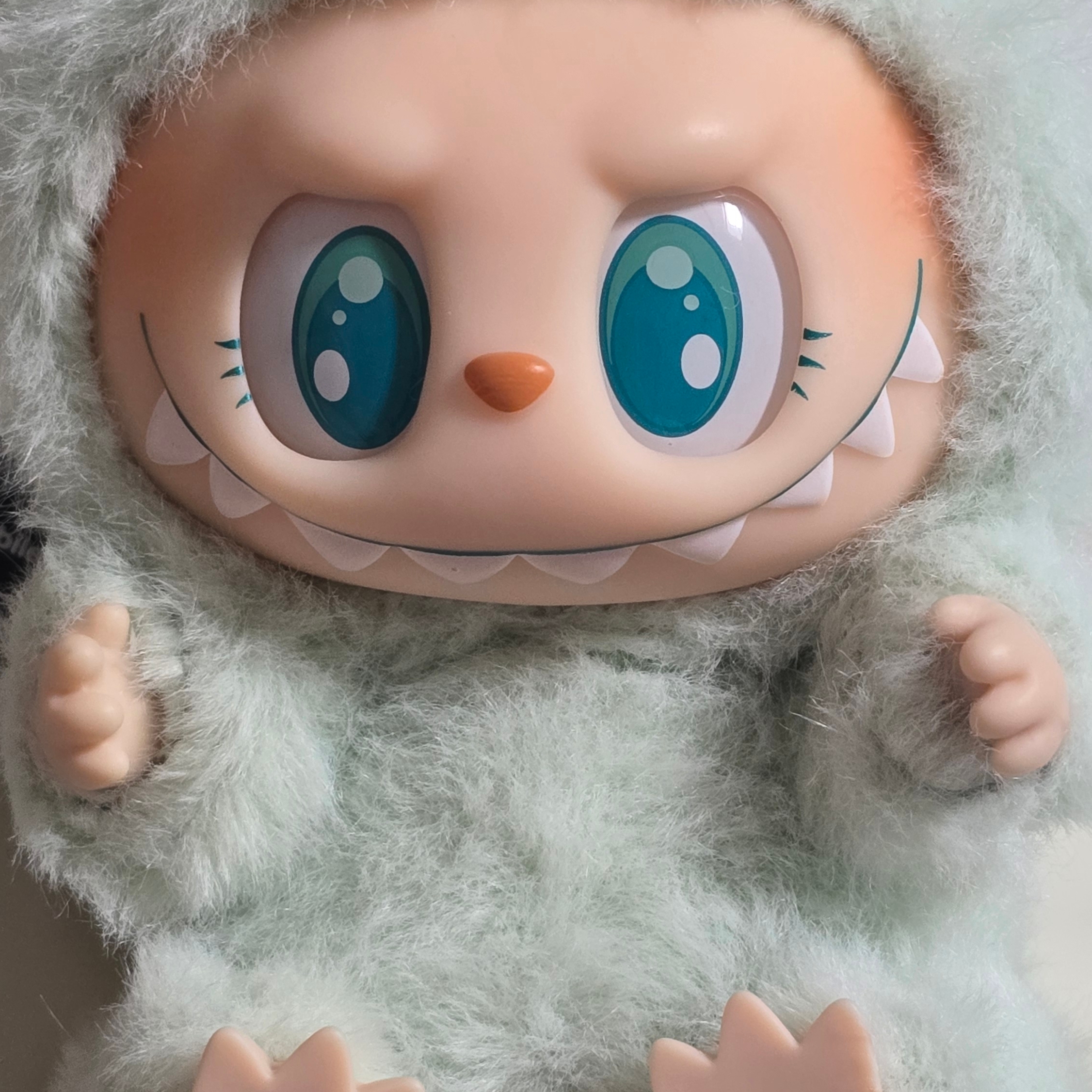 Pop Mart Labubu Let's Play Together Doll Series Ququ Keyring (Opened Case) 착용 스타일