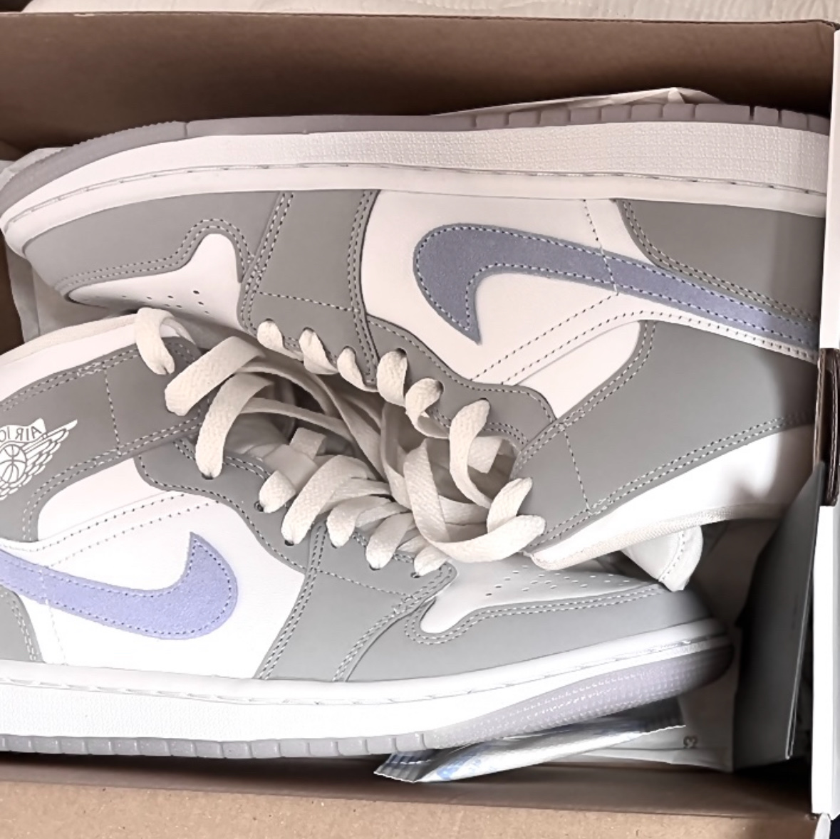 (W) Jordan 1 Mid Wolf Grey 착용 스타일