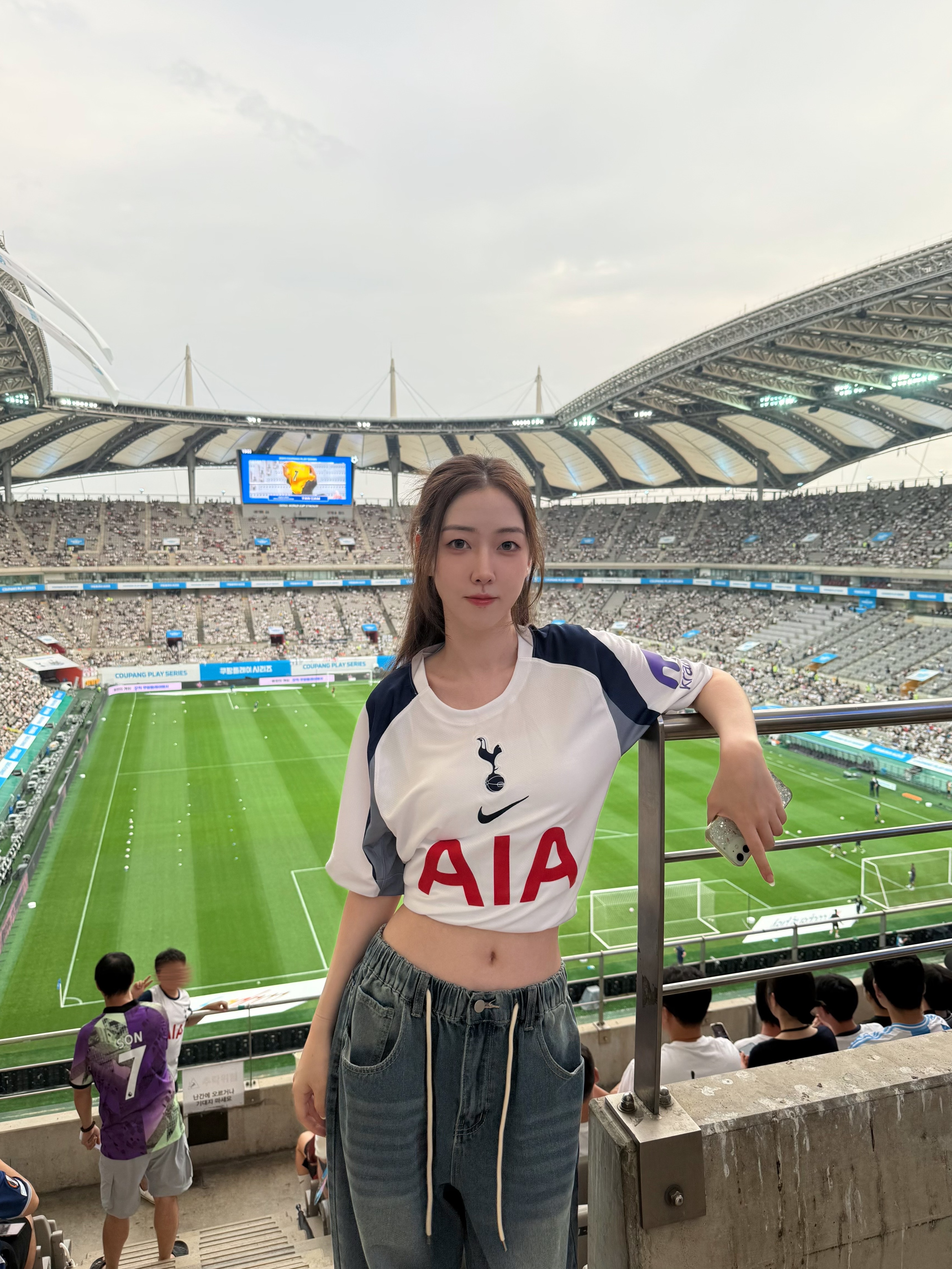 Nike Tottenham Hotspur 2025/26 Match Home Dri-Fit ADV Football Authentic Jersey White Light Iron Ore (Non Marking Ver.) 착용 스타일 - 1