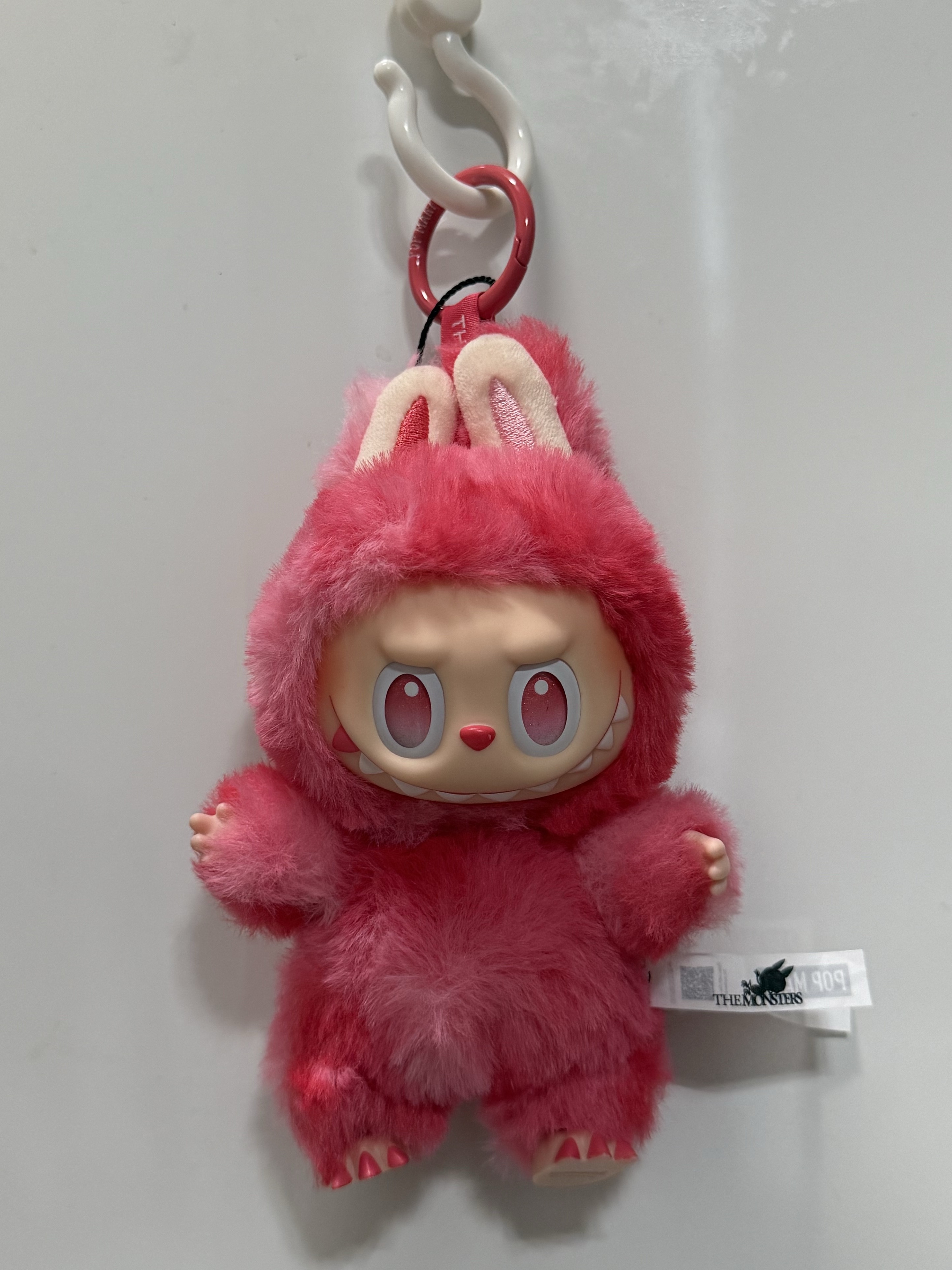 Pop Mart Labubu The Monsters Highlight Series Love Keyring (Opened Case) 착용 스타일