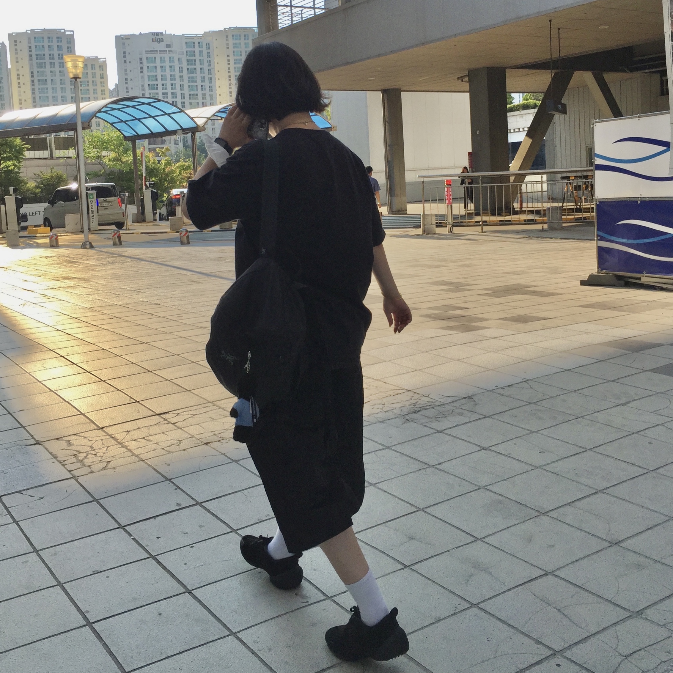 Arc'teryx Heliad 15 Backpack Black, Monamhee x Peaceminusone Daihee Plush Keyring 착용 스타일