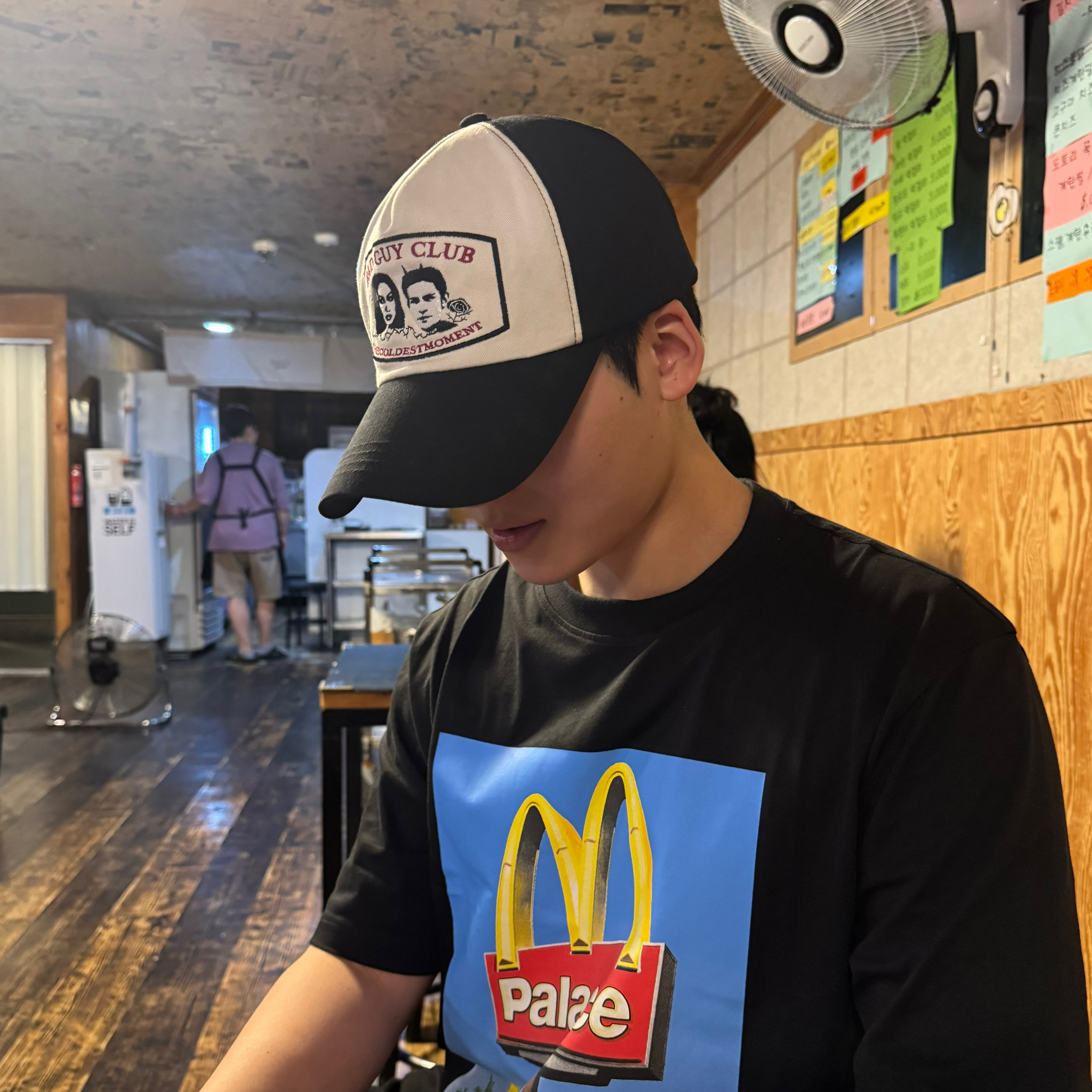 Palace x McDonald's Sign T-Shirt Black - 23FW 착용 스타일