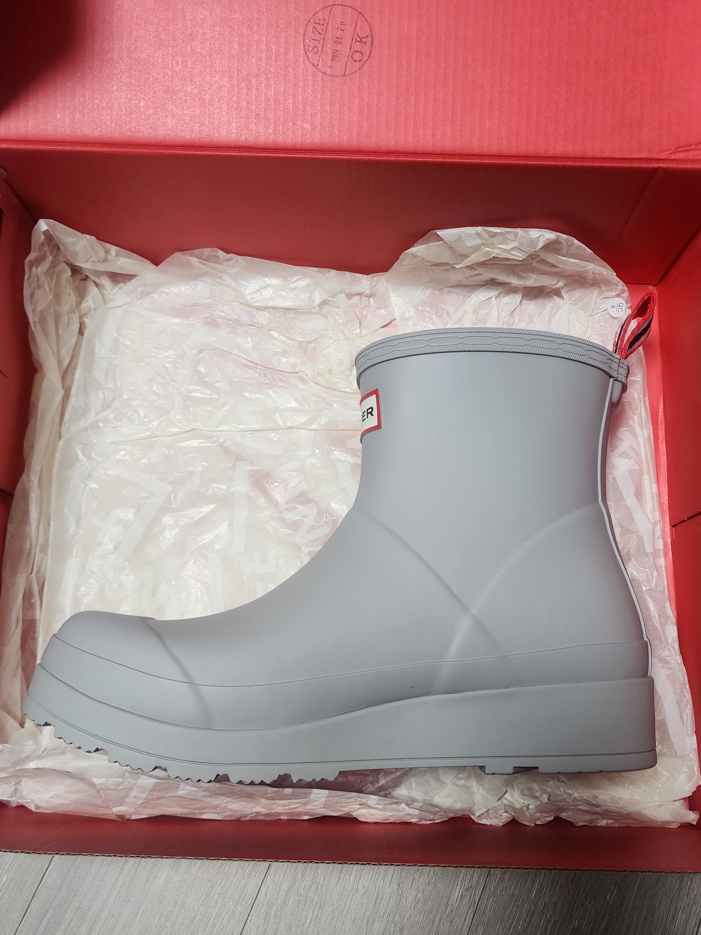 (W) Hunter Play Short Rain Boots Zinc Grey 착용 스타일 - 2