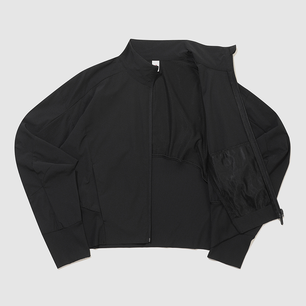 르꼬끄 스포르티브 여성 루즈핏 우븐 하이넥 홑겹 자켓 - 블랙(QQ322OJK71)(le coq sportif Women's Loose-Fit Woven Lightweight Jacket Black) - 4