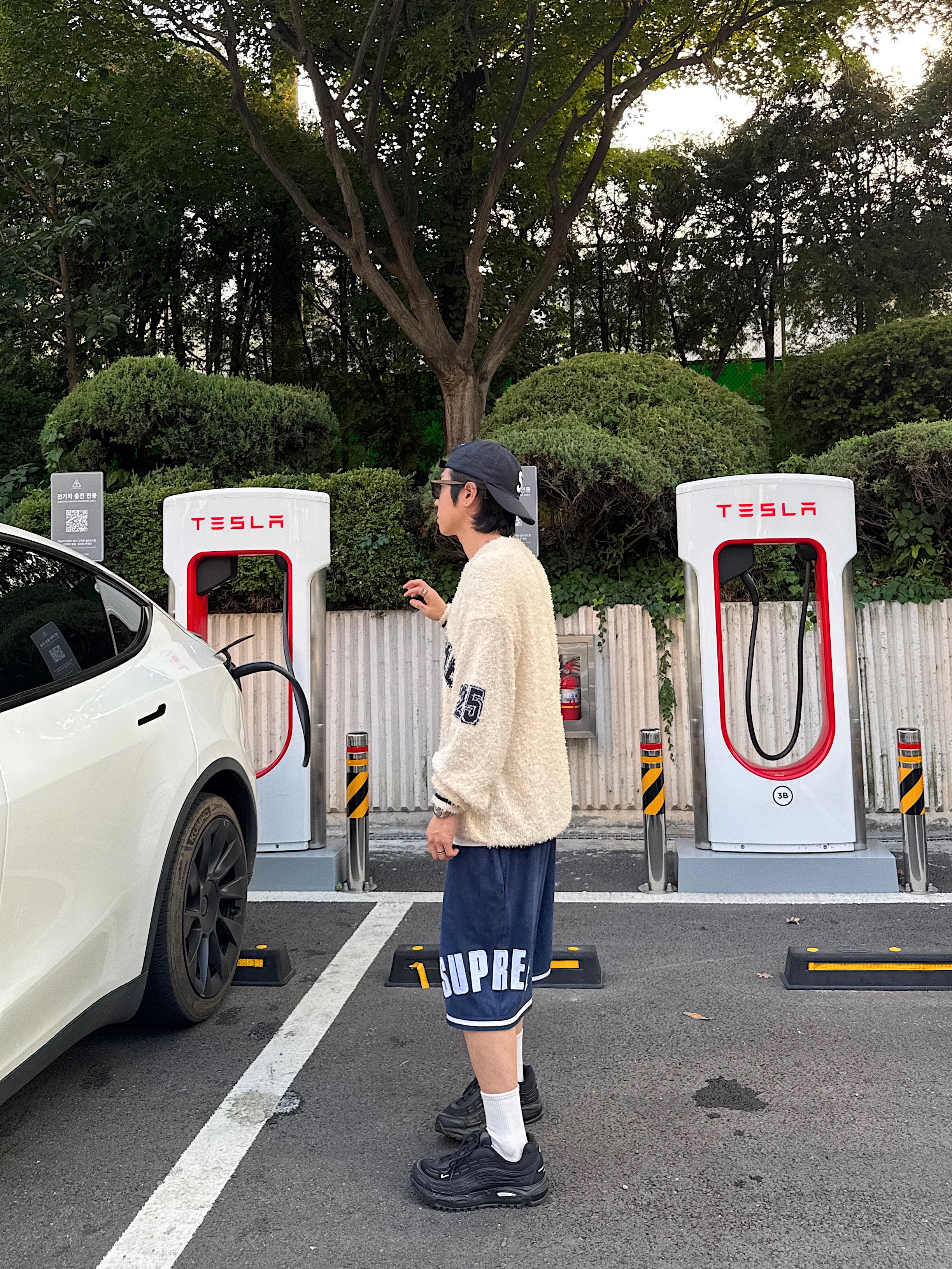 Supreme Seersucker S Logo 6-Panel Black - 24SS, Nike x Comme des Garcons Homme Plus Air Max TL 2.5 Black 착용 스타일 - 3