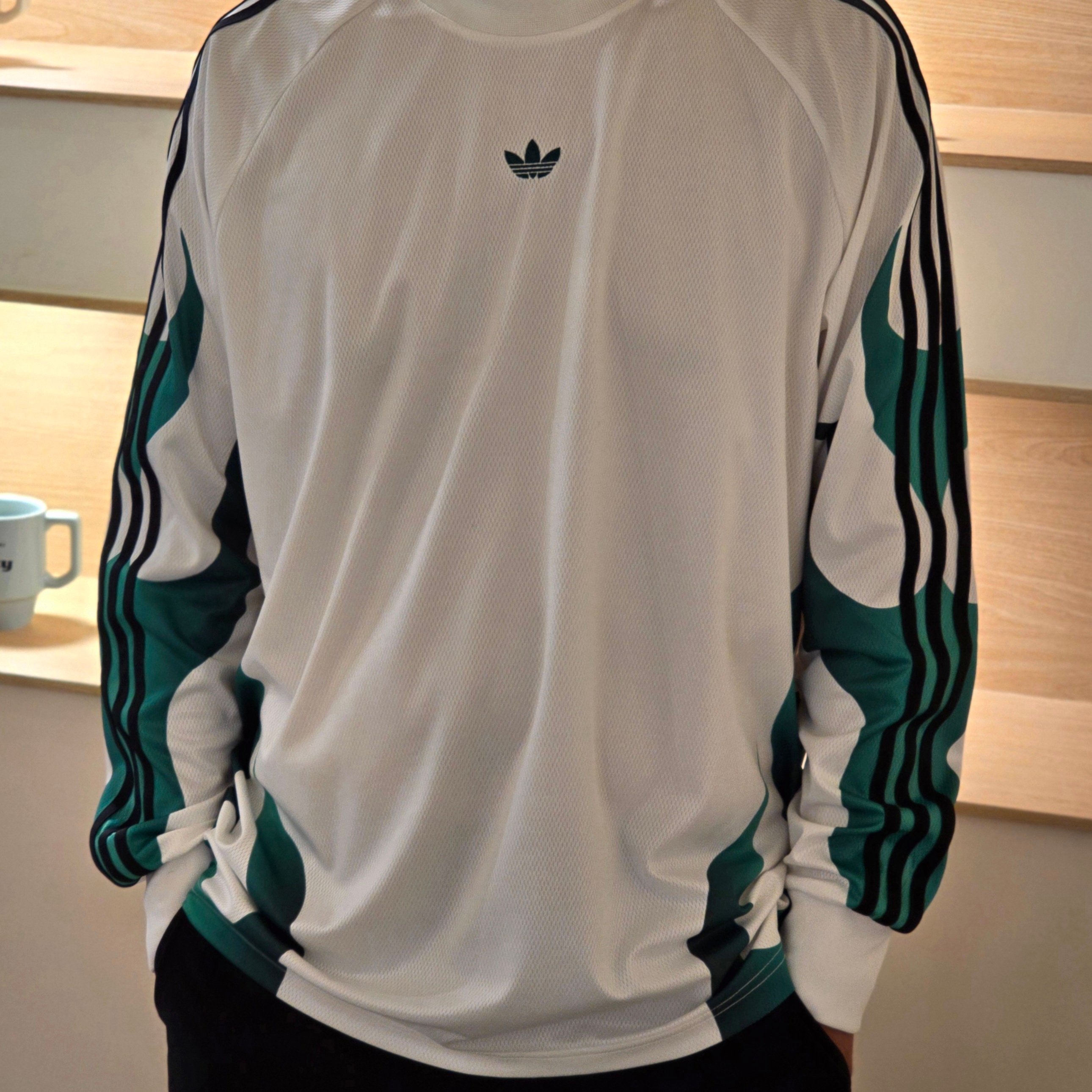 Adidas Flames Bike Shirt White - US Sizing, Adidas Flames Bike Shirt White - KR Sizing 착용 스타일