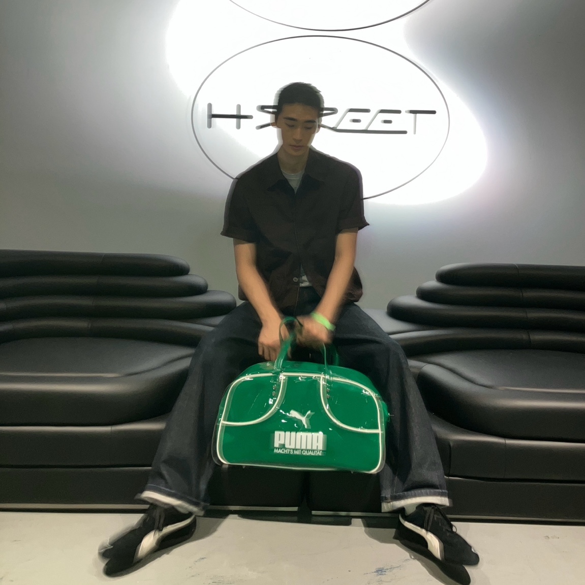 Puma Speedcat OG Black White, Puma 1976 Grip Bag 30L Archive Green 착용 스타일 - 2