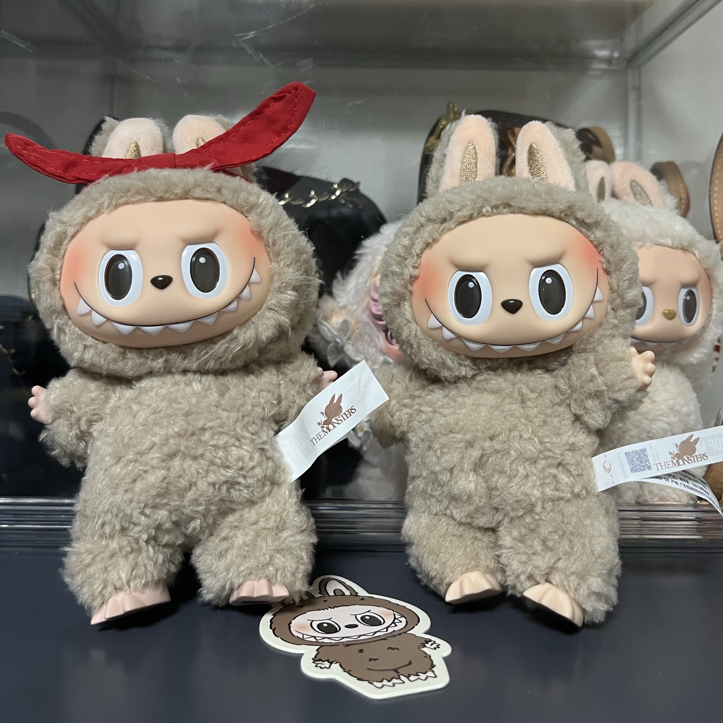 Pop Mart The Monsters Labubu Tasty Macarons Series Sealed Case (6 Blind Boxes), Pop Mart The Monsters Labubu Tasty Macarons Series Sealed Case (1 Blind Box) 착용 스타일 - 1