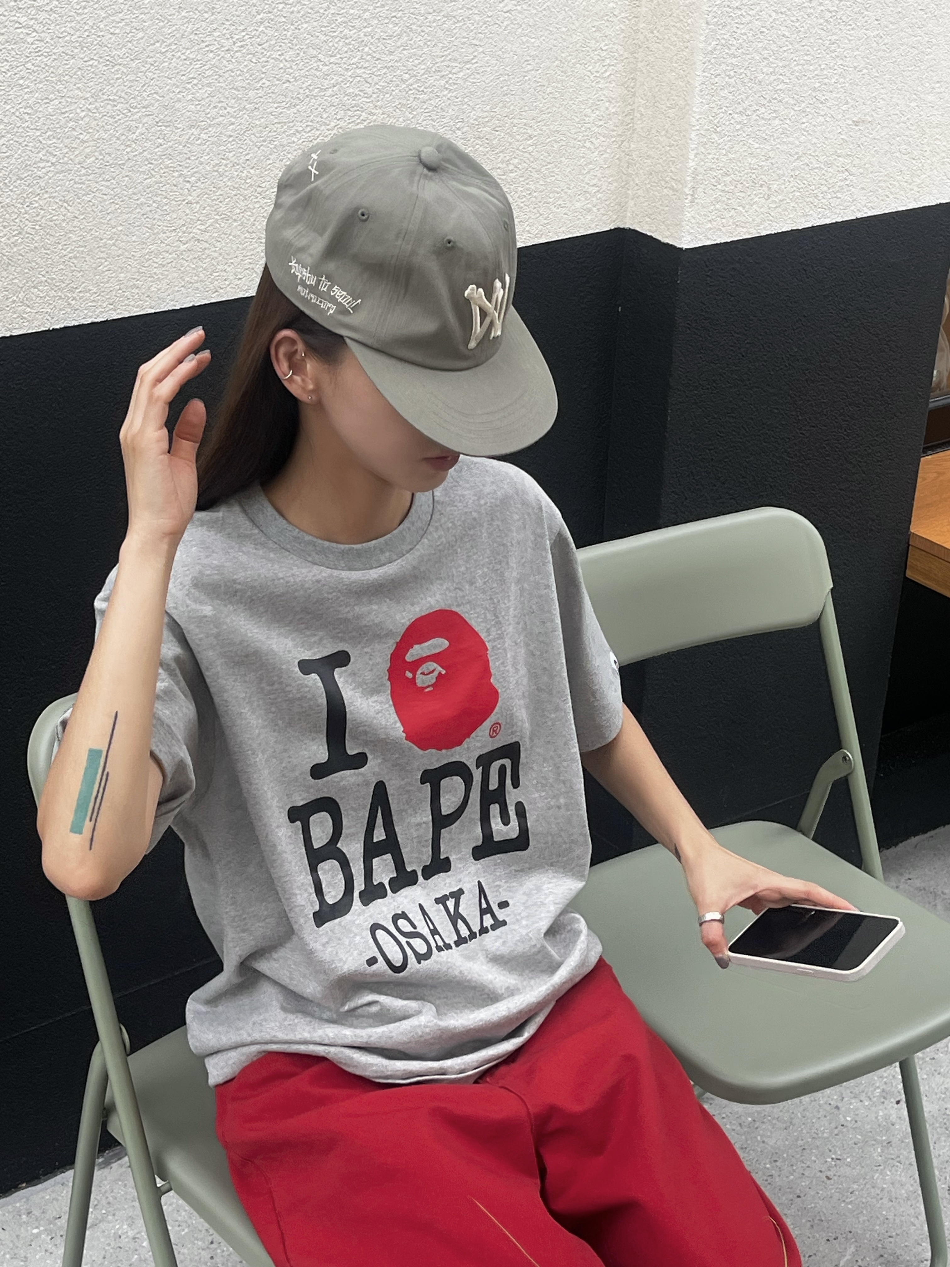 Aoiro 6-Panel Bone A/N Cap Olive, BAPE I Love Bape Osaka T-Shirt Gray - Osaka Pop-Up Store Exclusive 착용 스타일 - 8