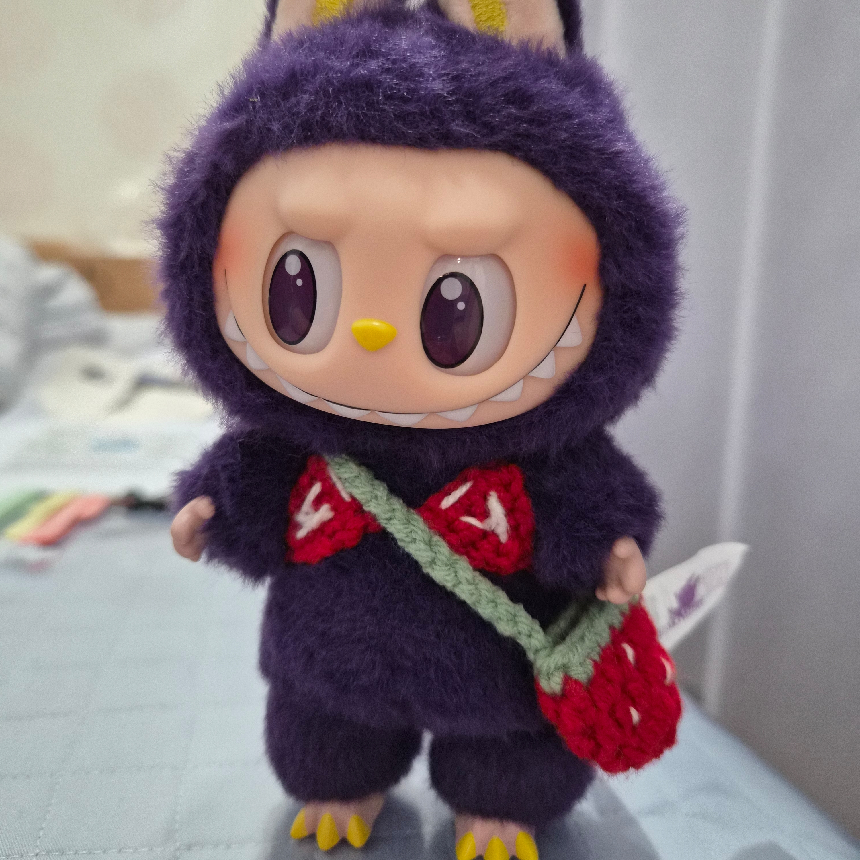 Pop Mart Labubu x Pronounce Lucky Fairy Toy Keyring 착용 스타일 - 2