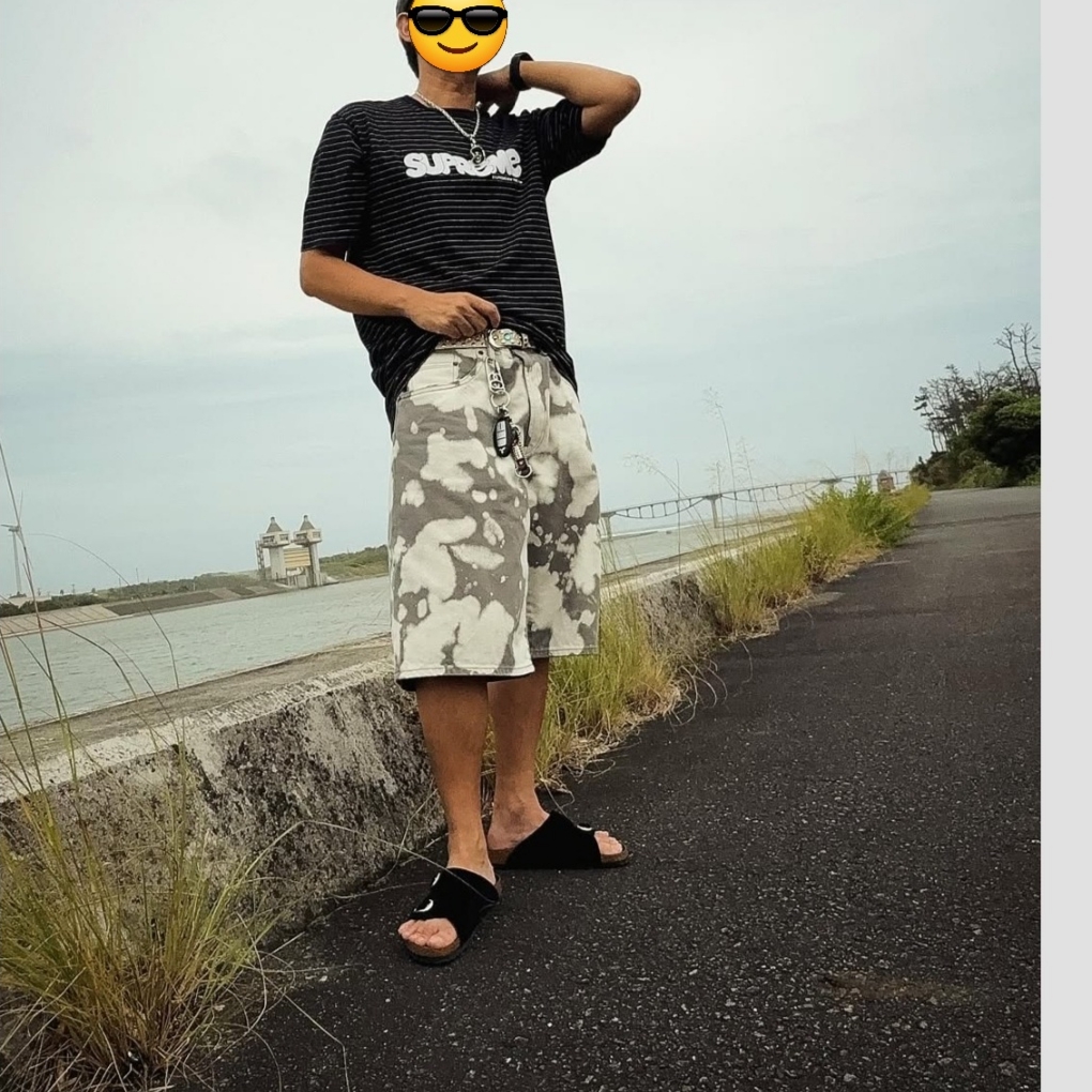 Supreme Bubble S/S Top Black - 25SS, Supreme Baggy Denim Shorts Bleached - 25SS 착용 스타일 - 2