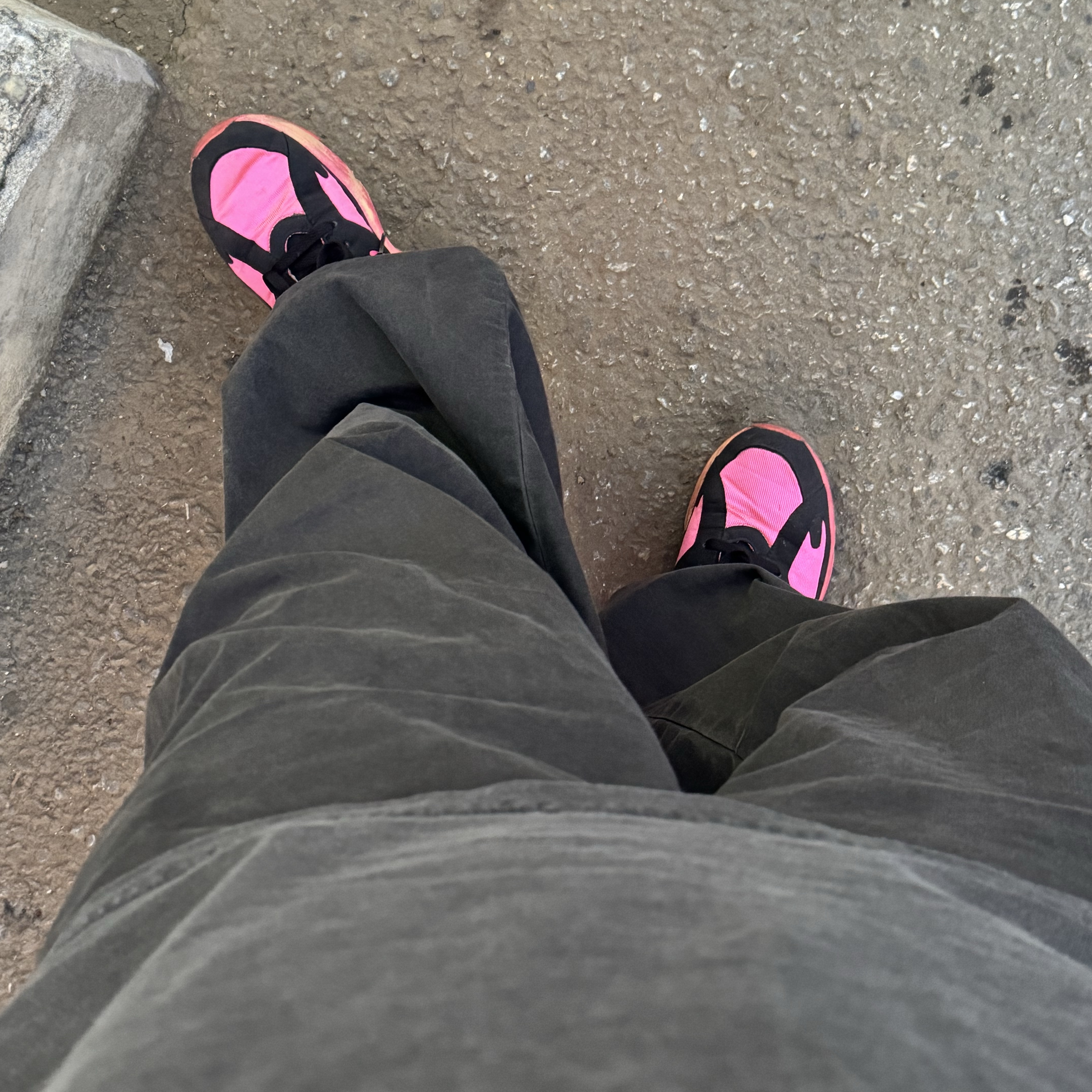 Nike x Comme des Garcons Homme Plus Air Max 180 Black 착용 스타일 - 1