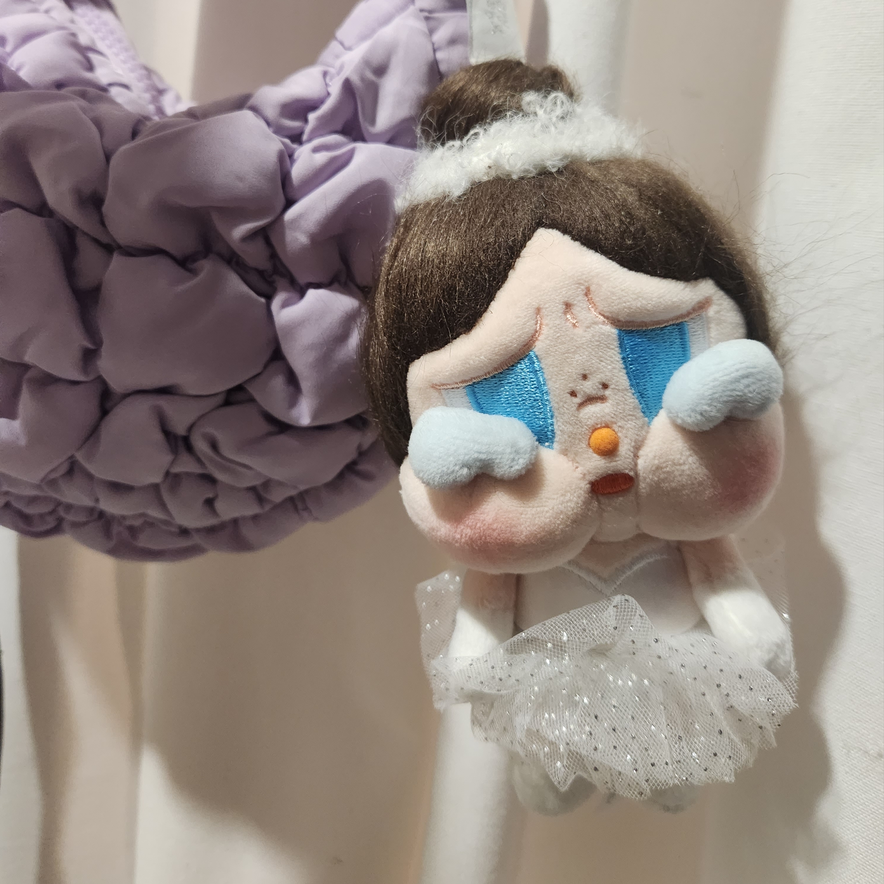 Pop Mart Crybaby Shiny Shiny Series Plush Pedant Blister Pack, COS Quilted Micro Bag Purple 착용 스타일 - 1