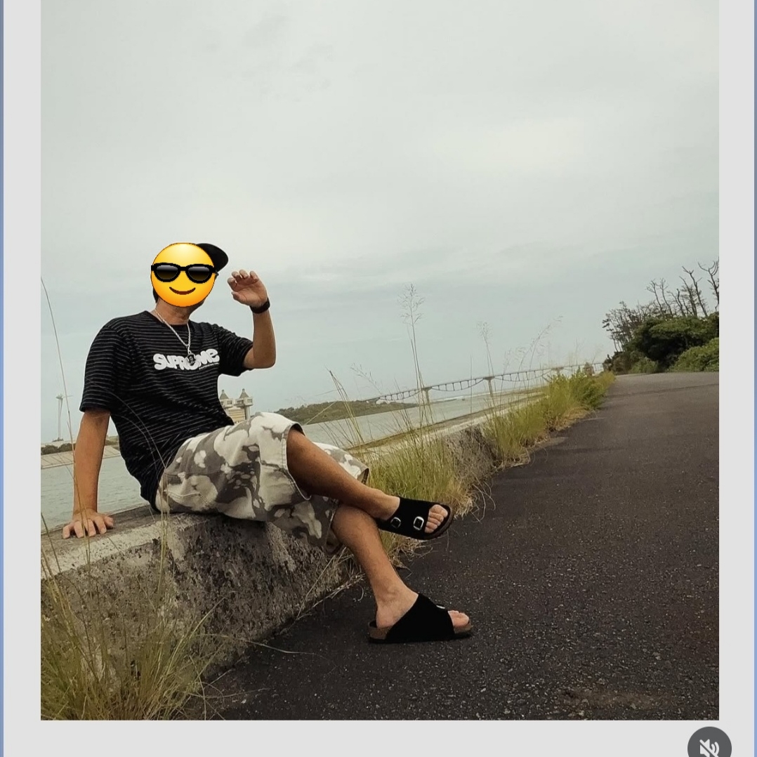 Supreme Bubble S/S Top Black - 25SS, Supreme Baggy Denim Shorts Bleached - 25SS 착용 스타일 - 1