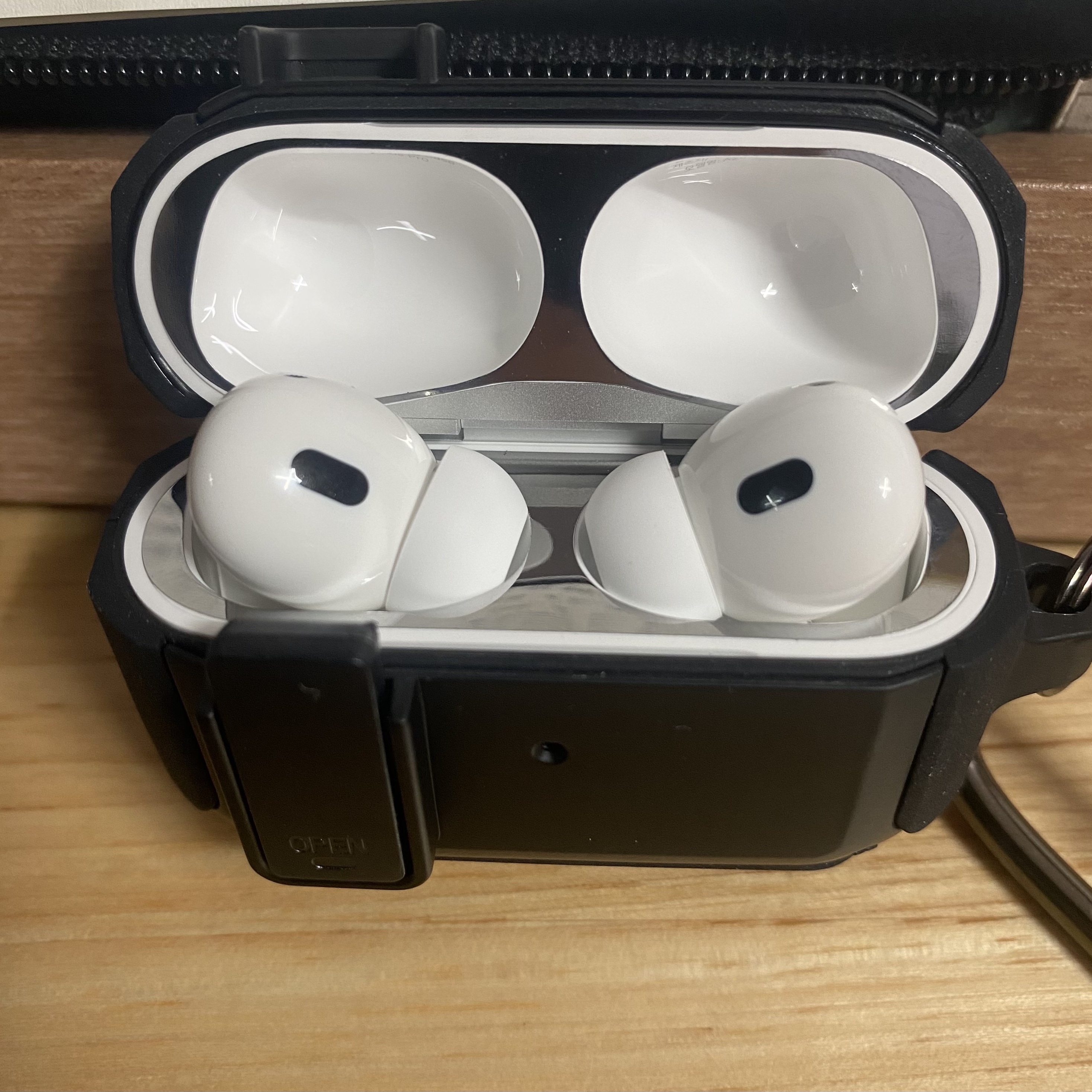 Apple Airpods Pro 2nd Gen with MagSafe Charging Case USB C (Korean Ver.) 착용 스타일