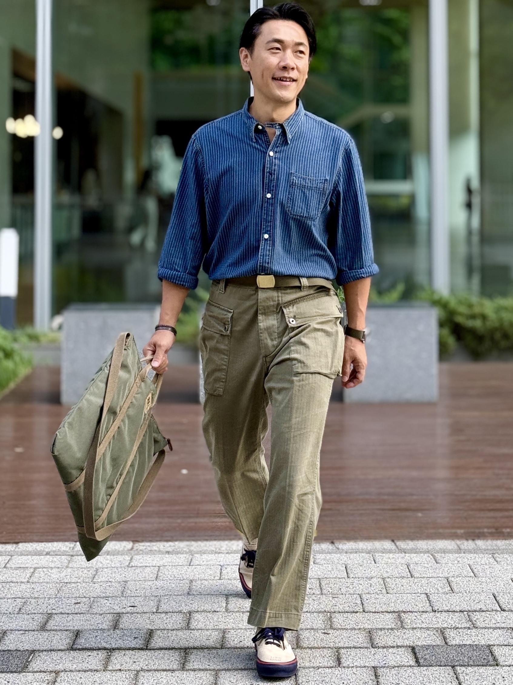 Vans Vault x Nigel Cabourn OG Authentic LX Worn White Navy 착용 스타일 - 5