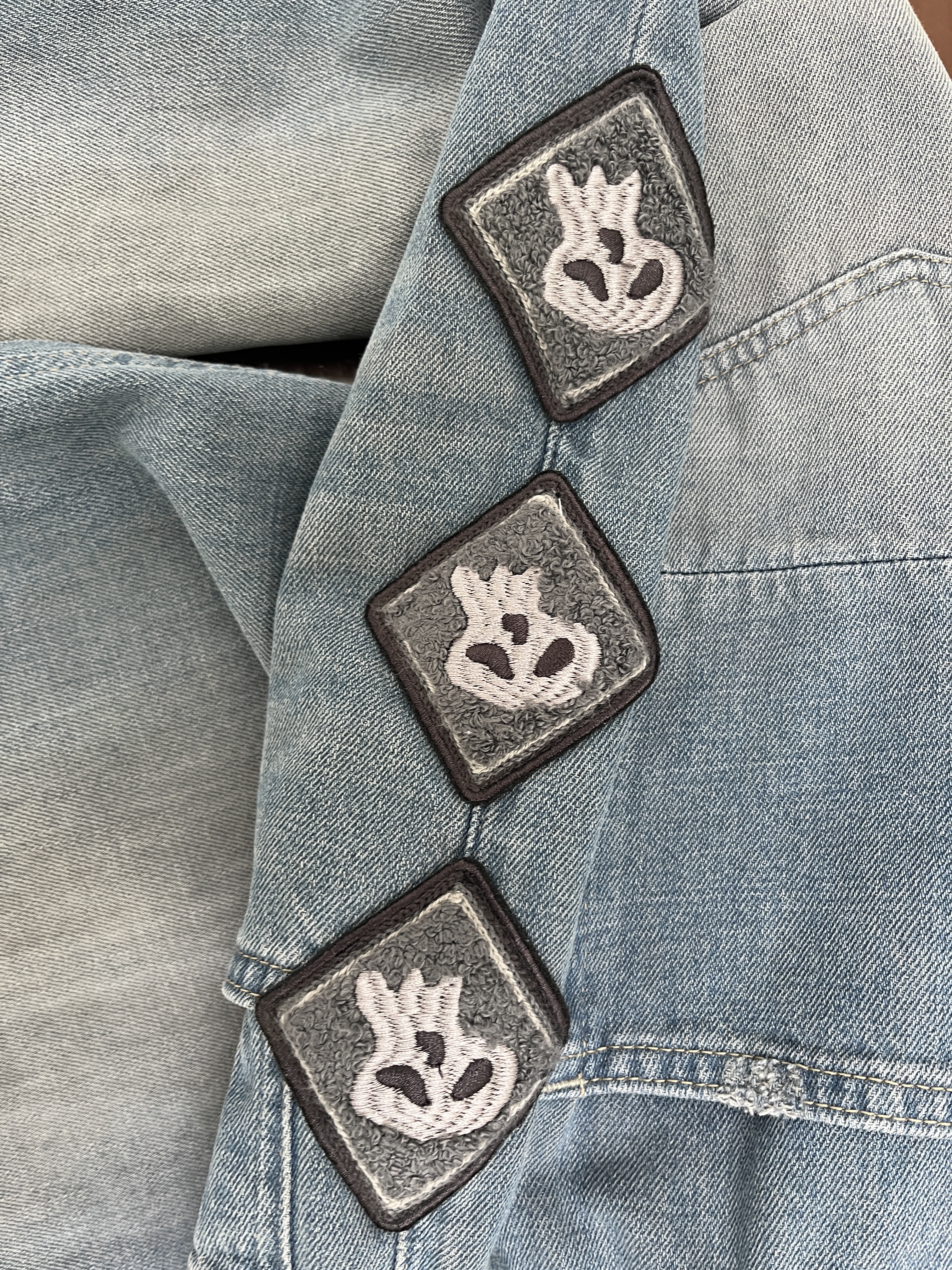 Polyteru HANK Narrow Gosima Denim Pants Blue Gray 착용 스타일
