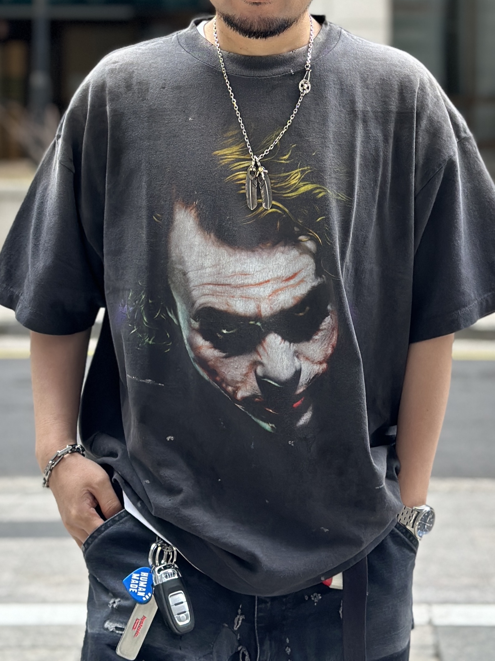 Saint Mxxxxxx x The Dark Knight Joker S/S T-Shirt Black - 25SS, Saint Mxxxxxx Saint Journey Cap Black 착용 스타일 - 3