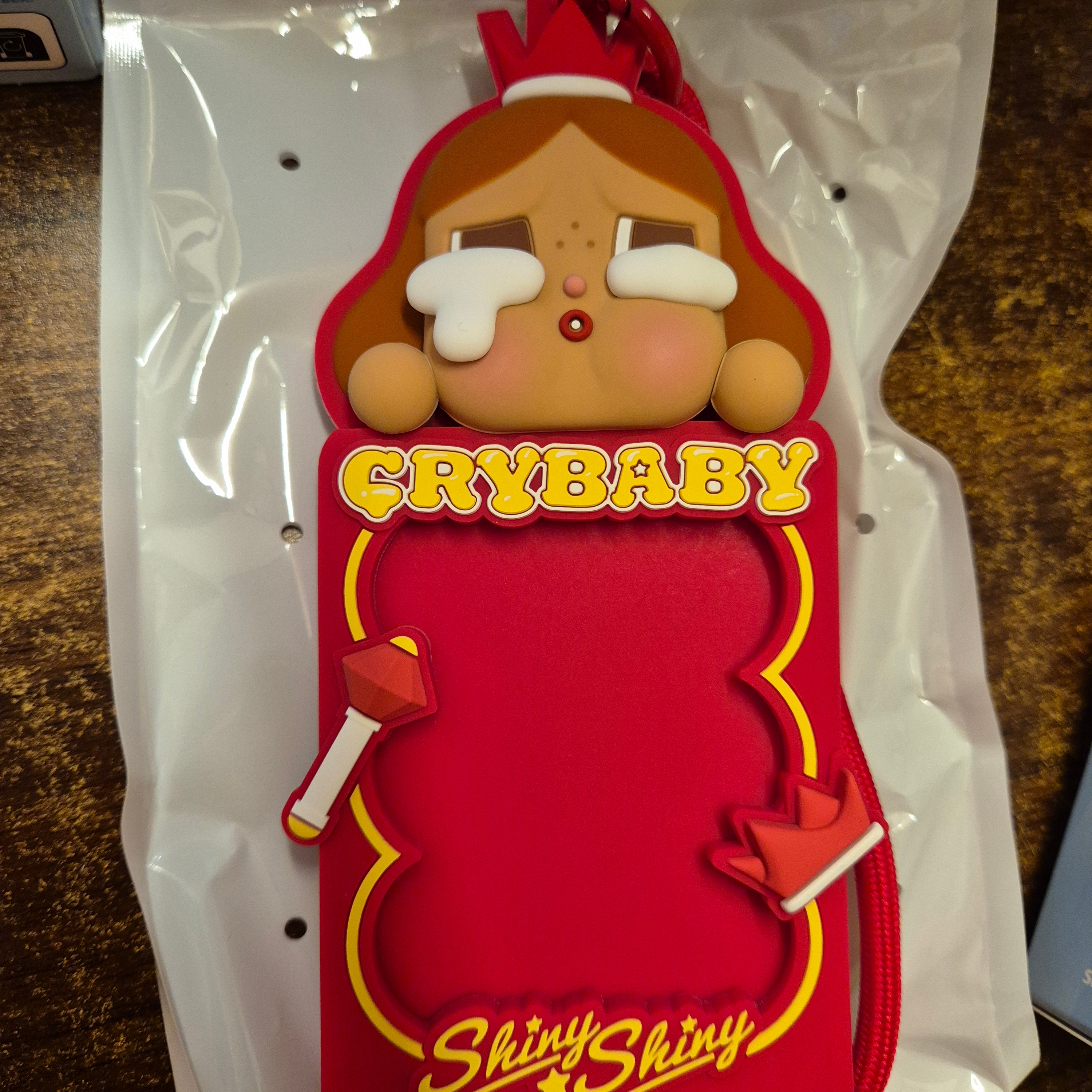Pop Mart Crybaby Shiny Shiny Series Card Holder Sealed Case (6 Blind Boxes) 착용 스타일