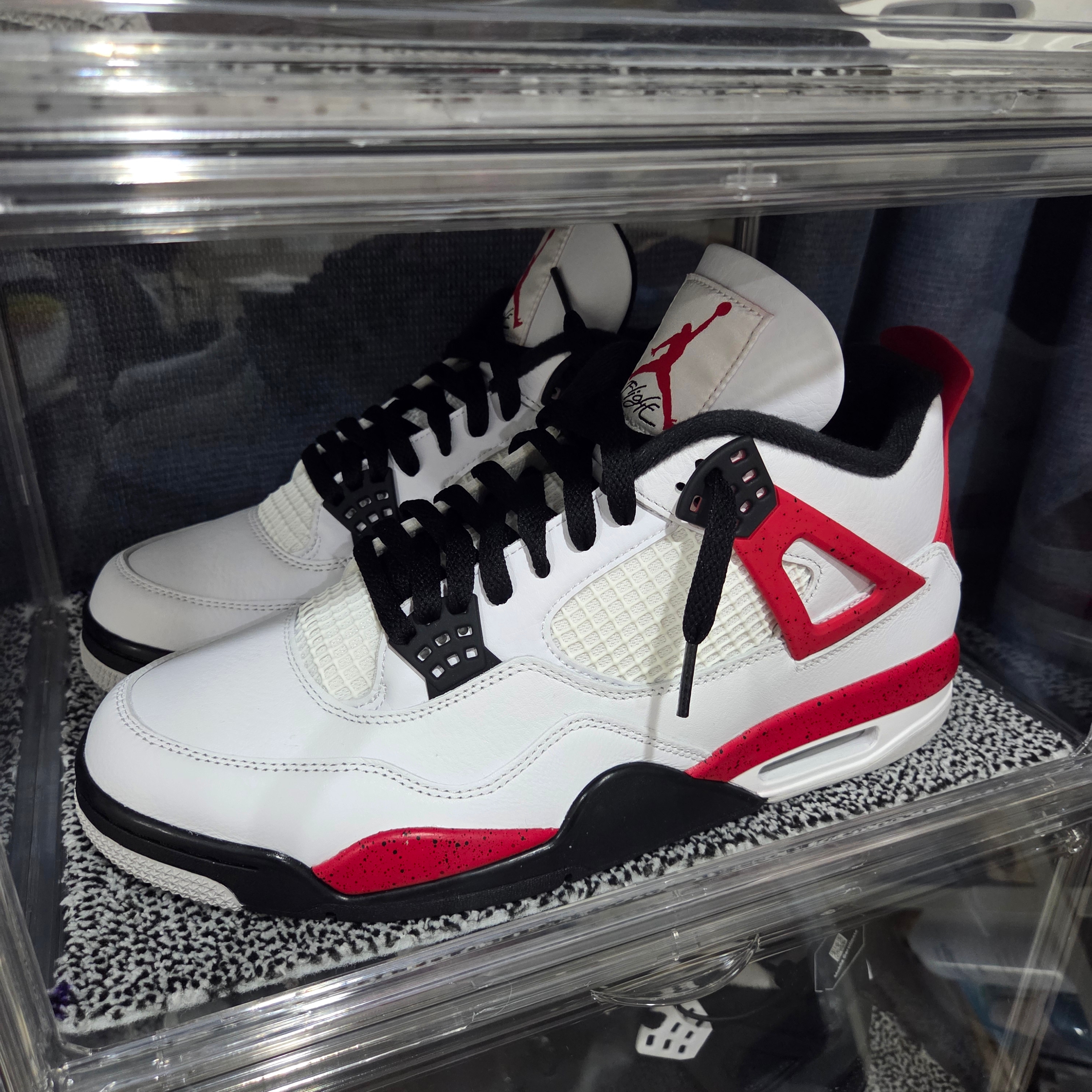 Jordan 4 Retro Red Cement 착용 스타일