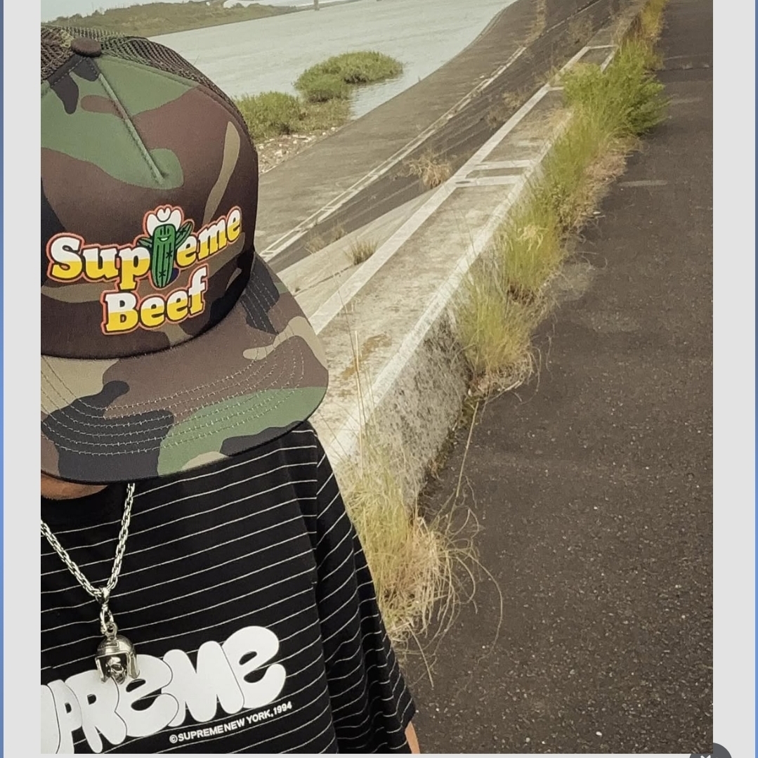 Supreme Bubble S/S Top Black - 25SS, Supreme Baggy Denim Shorts Bleached - 25SS 착용 스타일 - 3