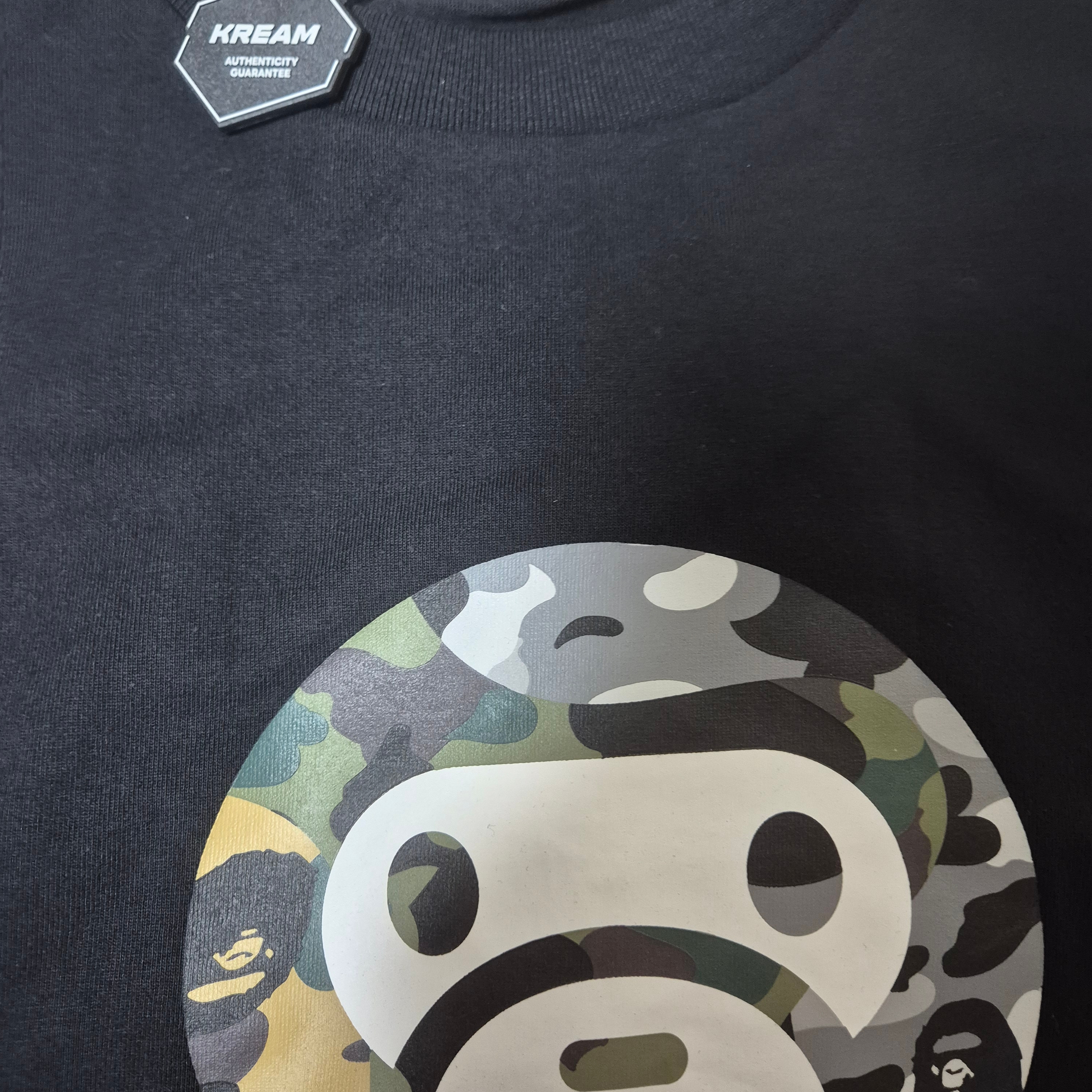BAPE 1st Camo Crazy Baby Milo L/S T-Shirt Black 착용 스타일