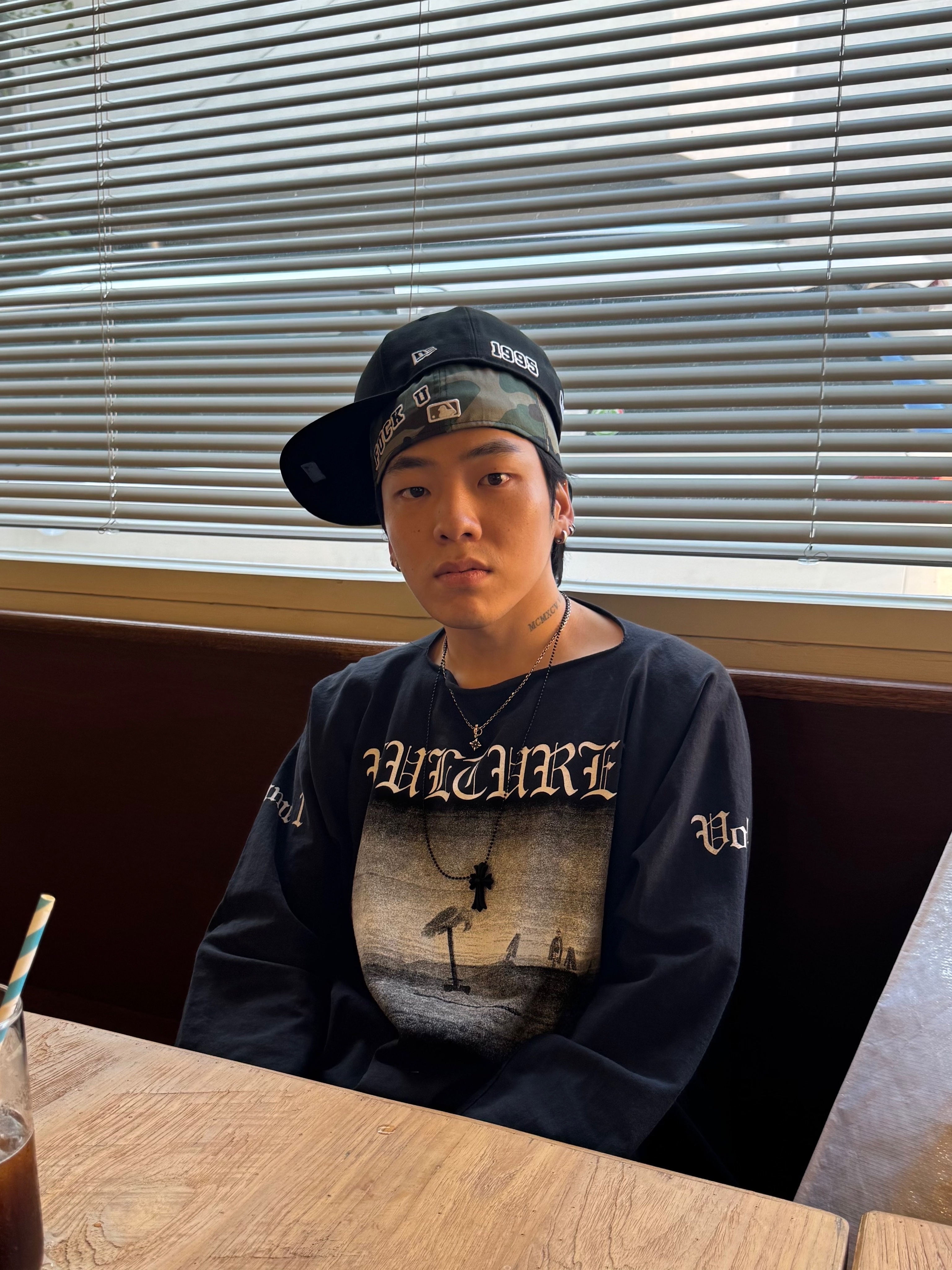 Yeezy Vultures Long T-Shirt Black, New Era 59Fifty MLB Authentic New York Yankees Game Navy 착용 스타일 - 3