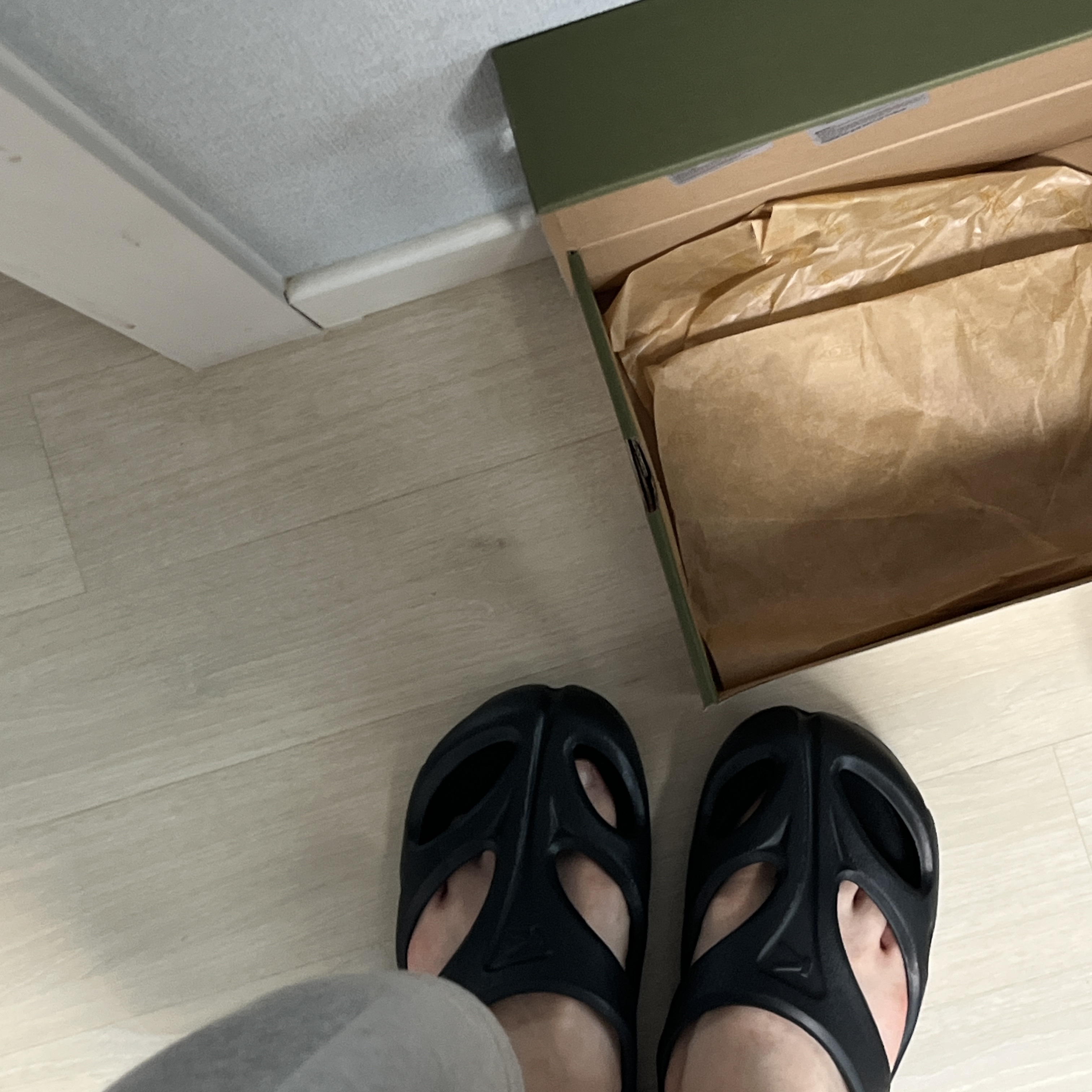 (W) Keen Shanti Black Dawn Blue 착용 스타일 - 1