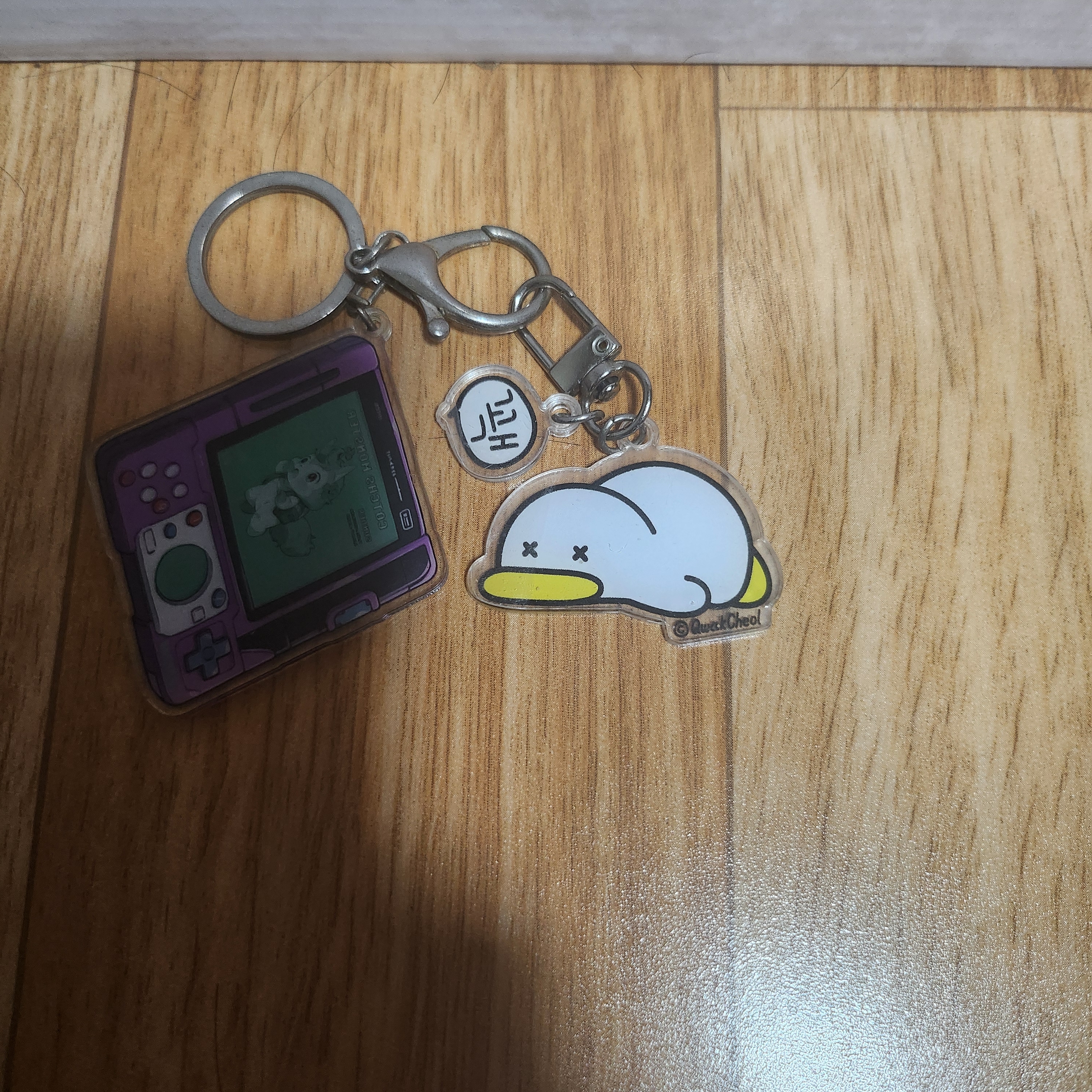 QwakCheol Random Acrylic Keyring, Cotchs You're Mine! Keyring 착용 스타일
