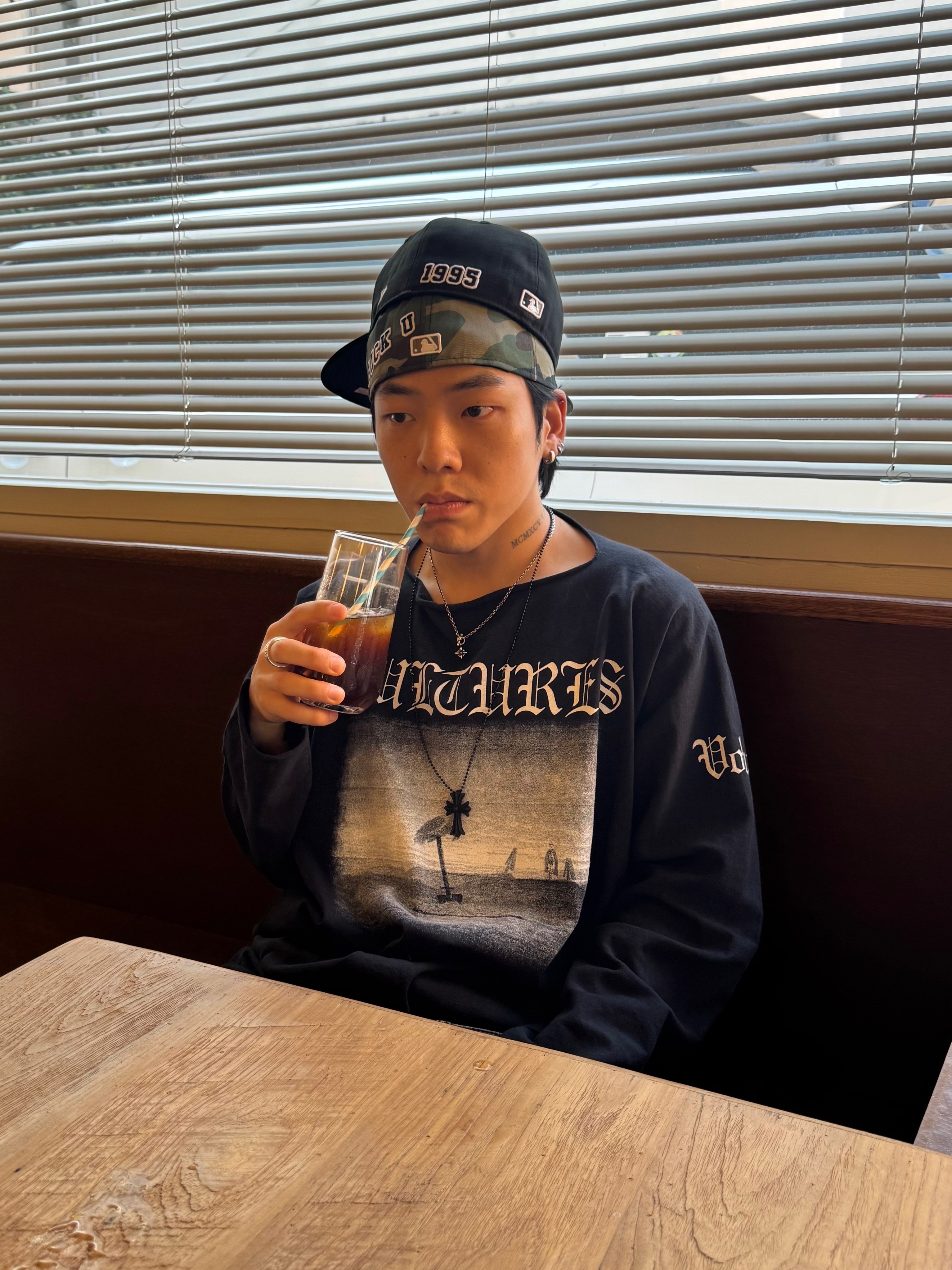 Yeezy Vultures Long T-Shirt Black, New Era 59Fifty MLB Authentic New York Yankees Game Navy 착용 스타일 - 2