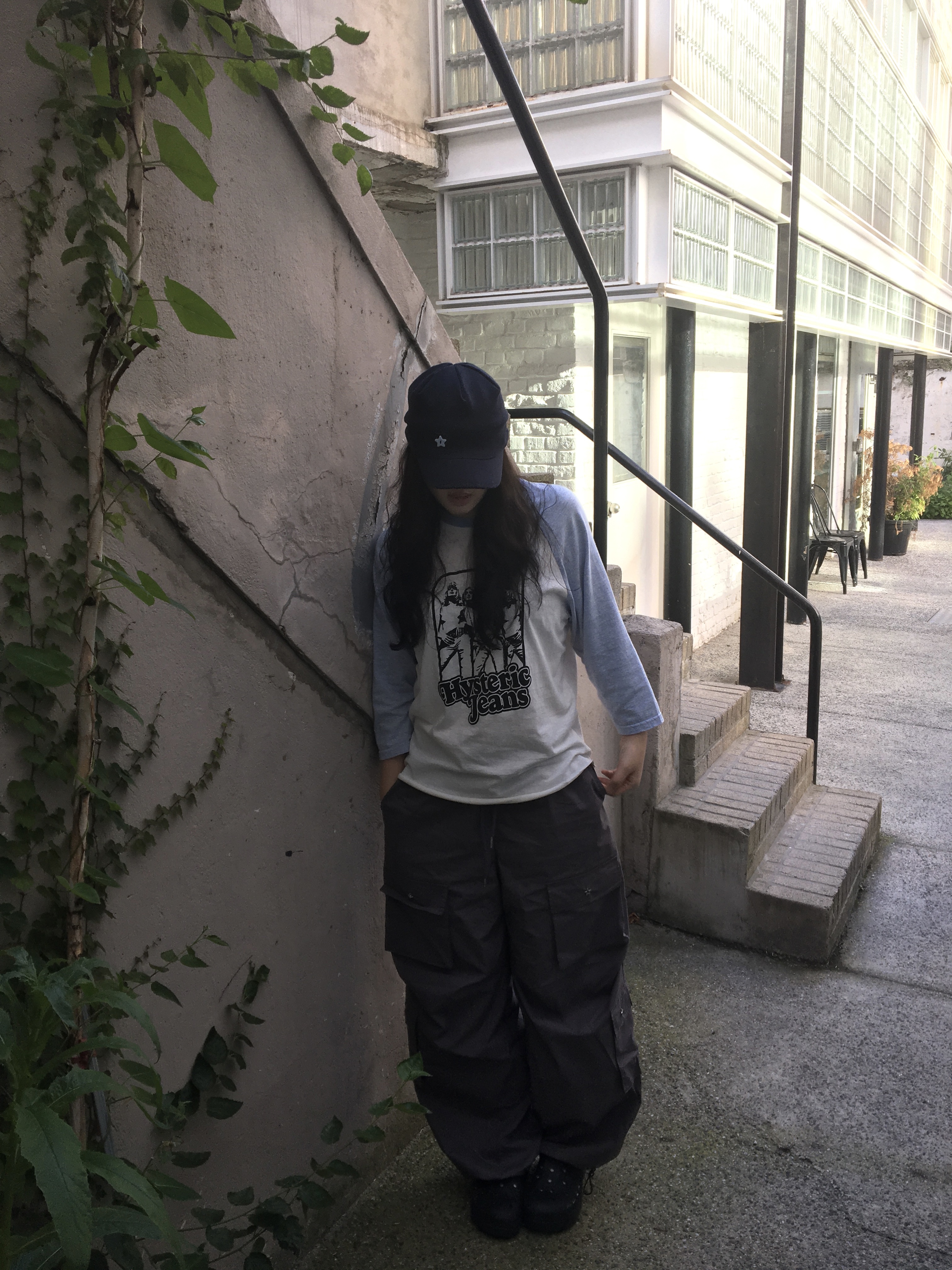 Hysteric Glamour Hysteric Jeans 3/4 Sleeve T-Shirt Blue, (W) Crocs Baya Platform Clog Black 착용 스타일