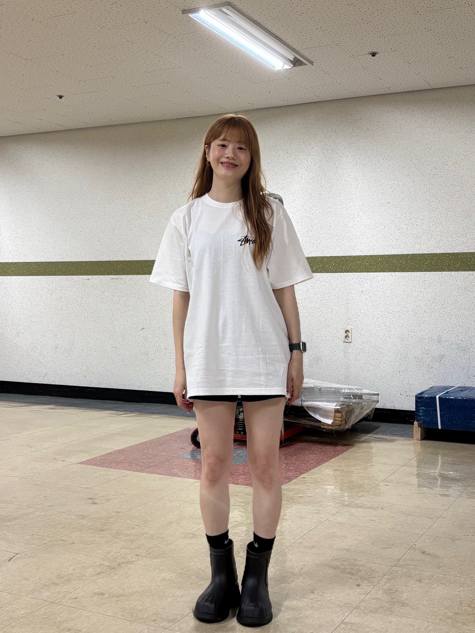 Stussy Plush T-Shirt White, (W) Adidas Adifom Superstar Boot Black 착용 스타일 - 3