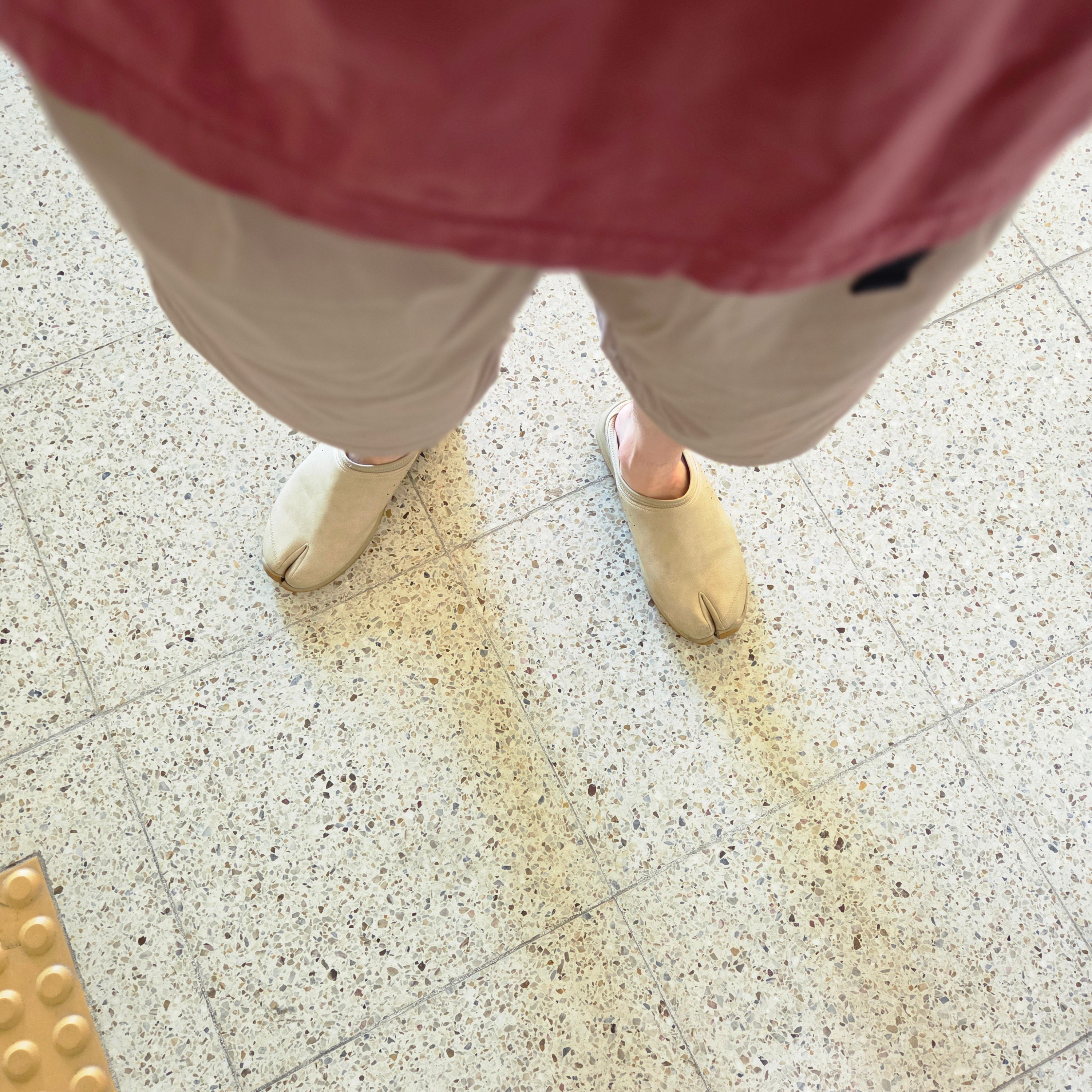 Nanga Hinoc Ripstop UT Shorts Mocha - 25SS, Suicoke INO-SEVAB Loafers Taupe 착용 스타일