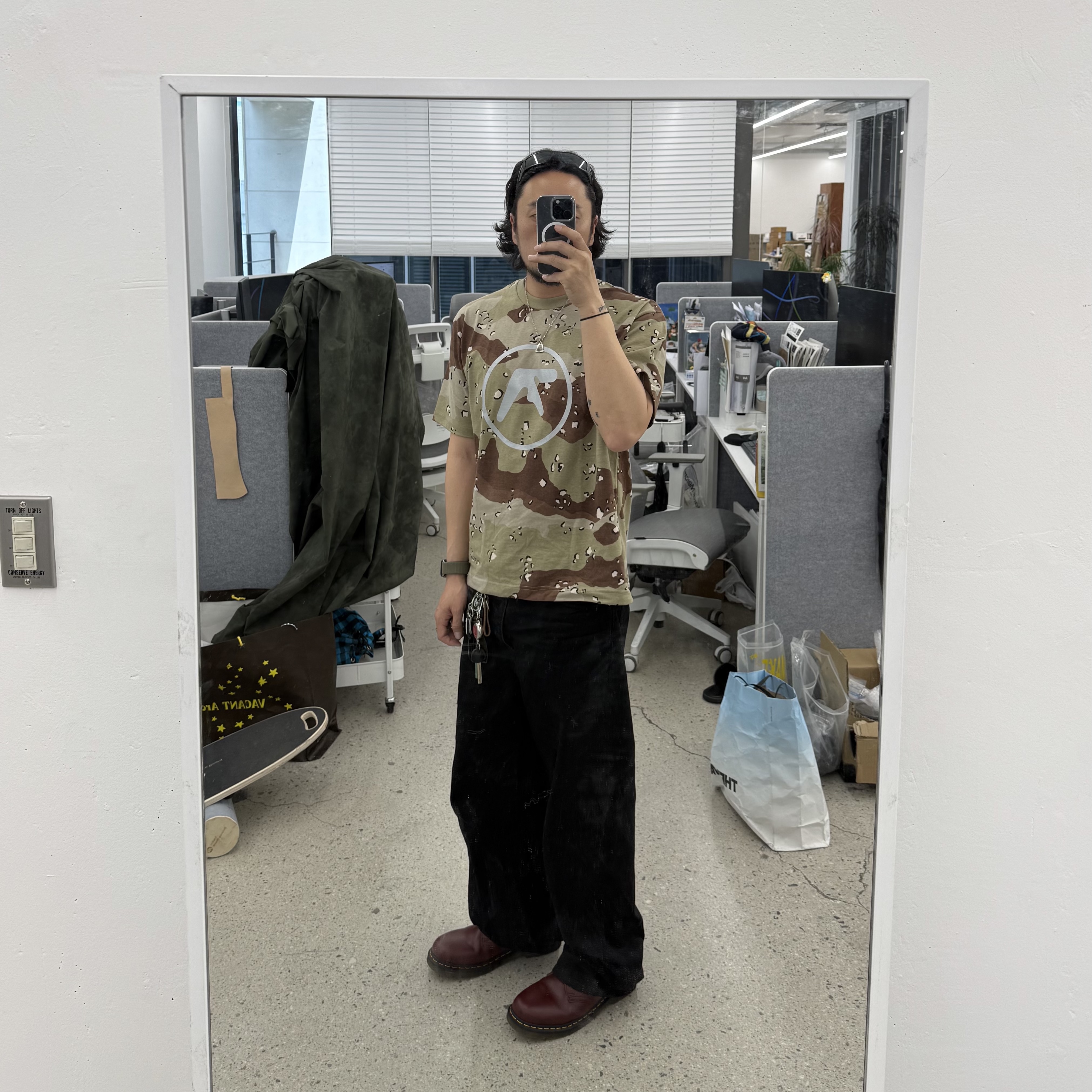 Supreme x Aphex Twin Ambient Works T-Shirt Chocolate Chip Camo - 25SS, Stussy Denim Classic Jeans Washed Black 착용 스타일 - 1