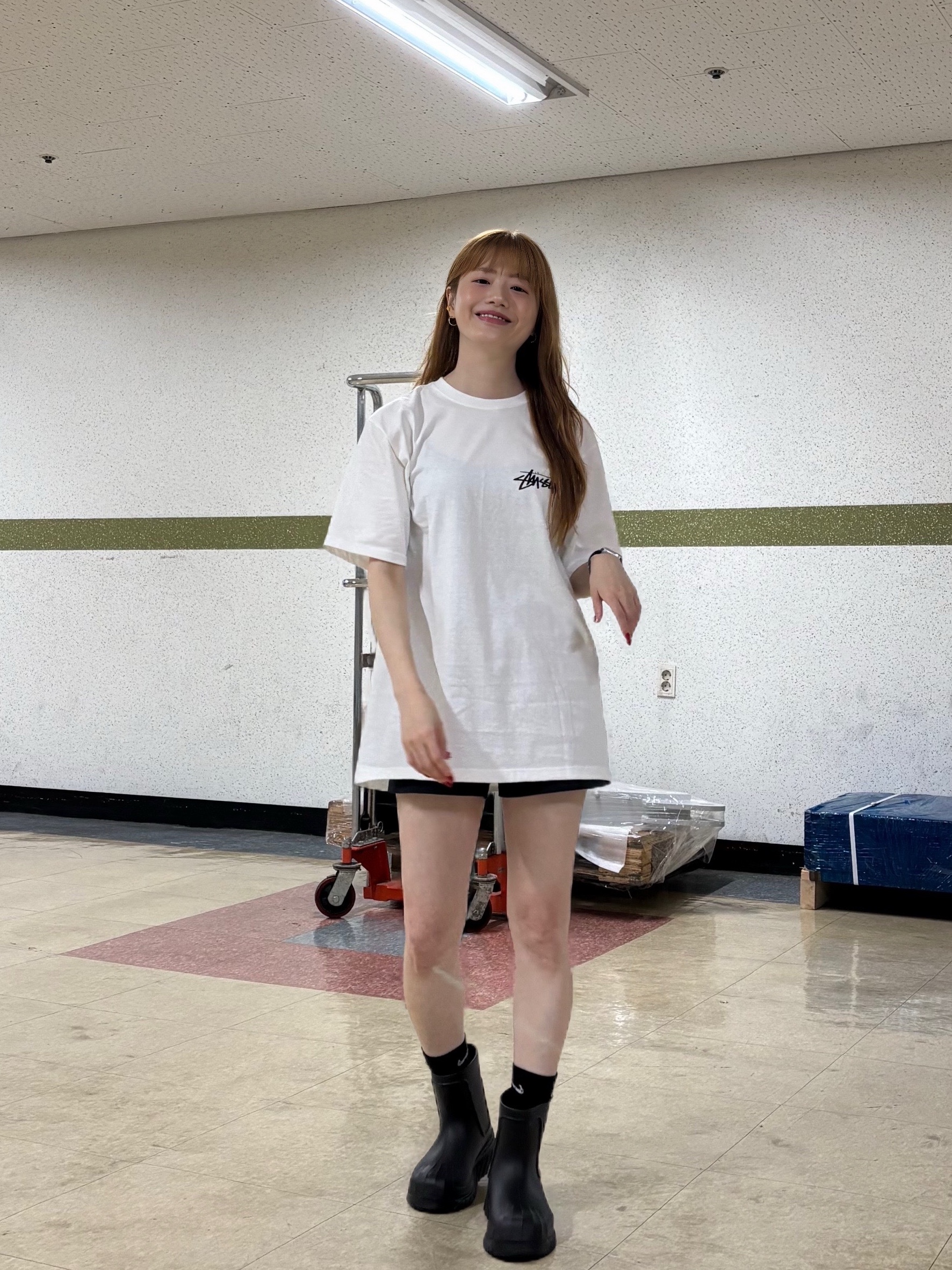 Stussy Plush T-Shirt White, (W) Adidas Adifom Superstar Boot Black 착용 스타일 - 6