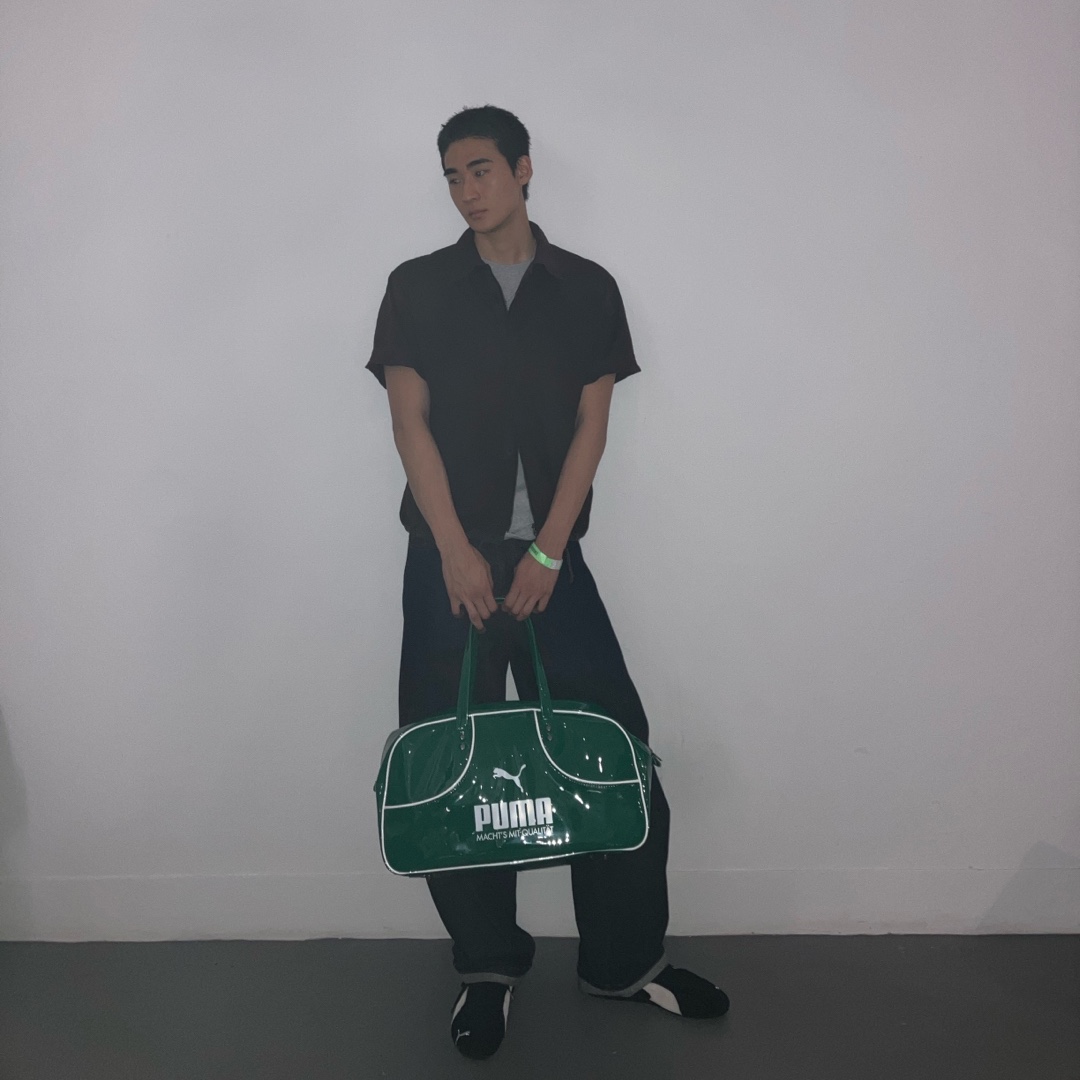 Puma Speedcat OG Black White, Puma 1976 Grip Bag 30L Archive Green 착용 스타일 - 3